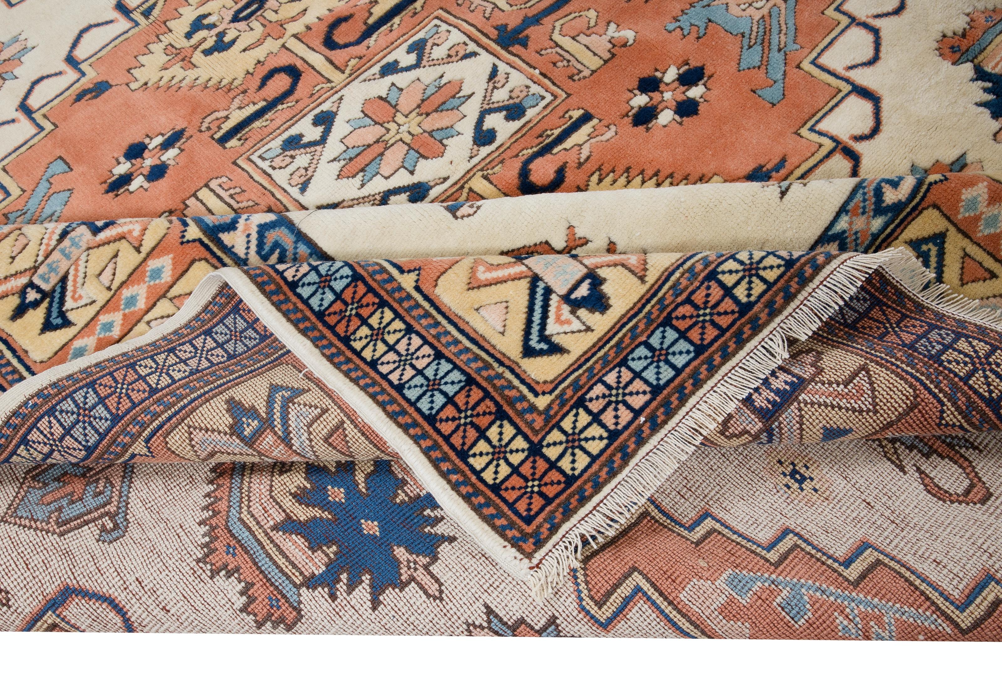 7,8x9.2 Ft Traditioneller handgefertigter türkischer Vintage-Teppich mit Medaillon, 100 % Wolle, handgefertigt (Türkisch) im Angebot