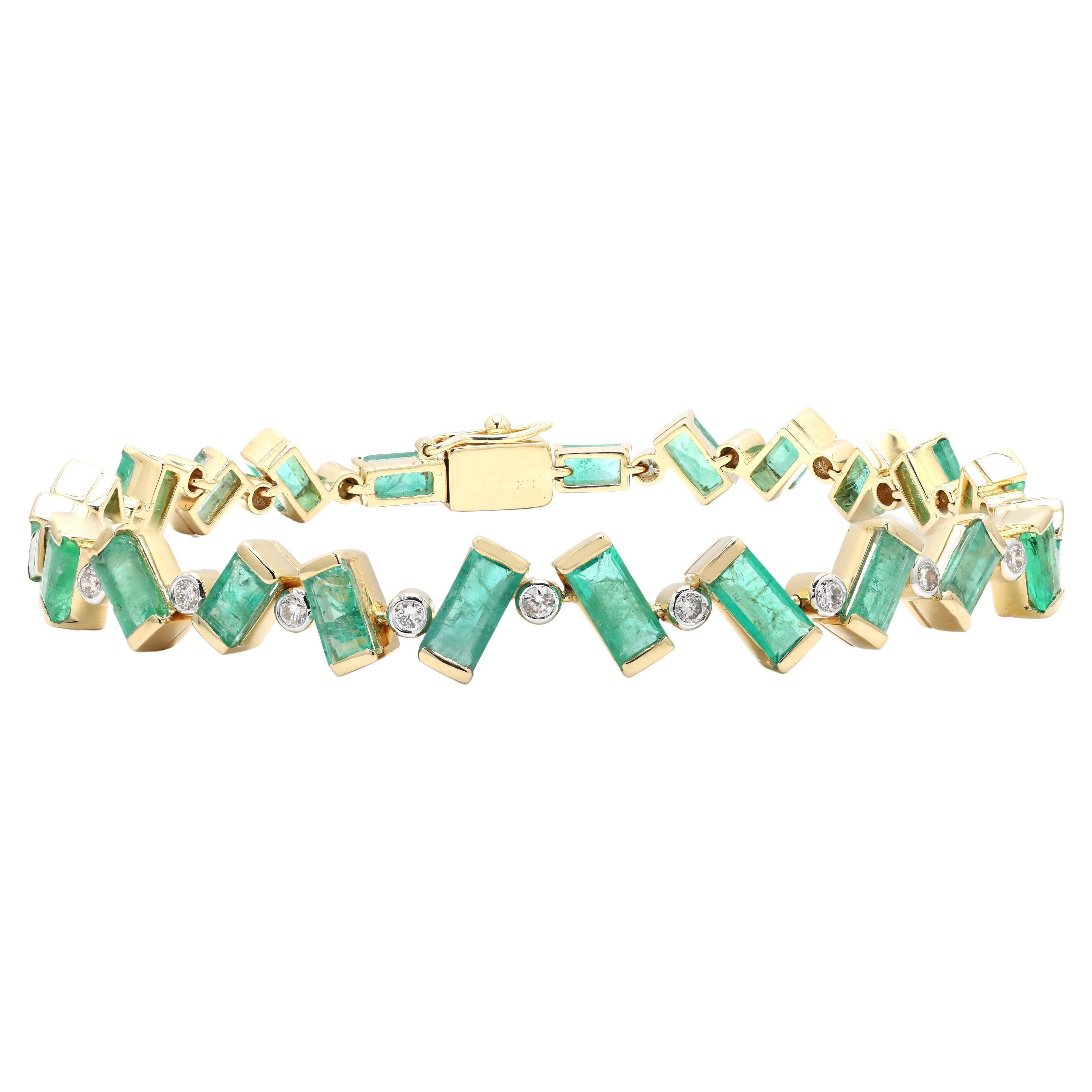 7.9 Ct Inclined Emerald Diamond Tennis Bracelet in 14K Yellow Gold For Sale