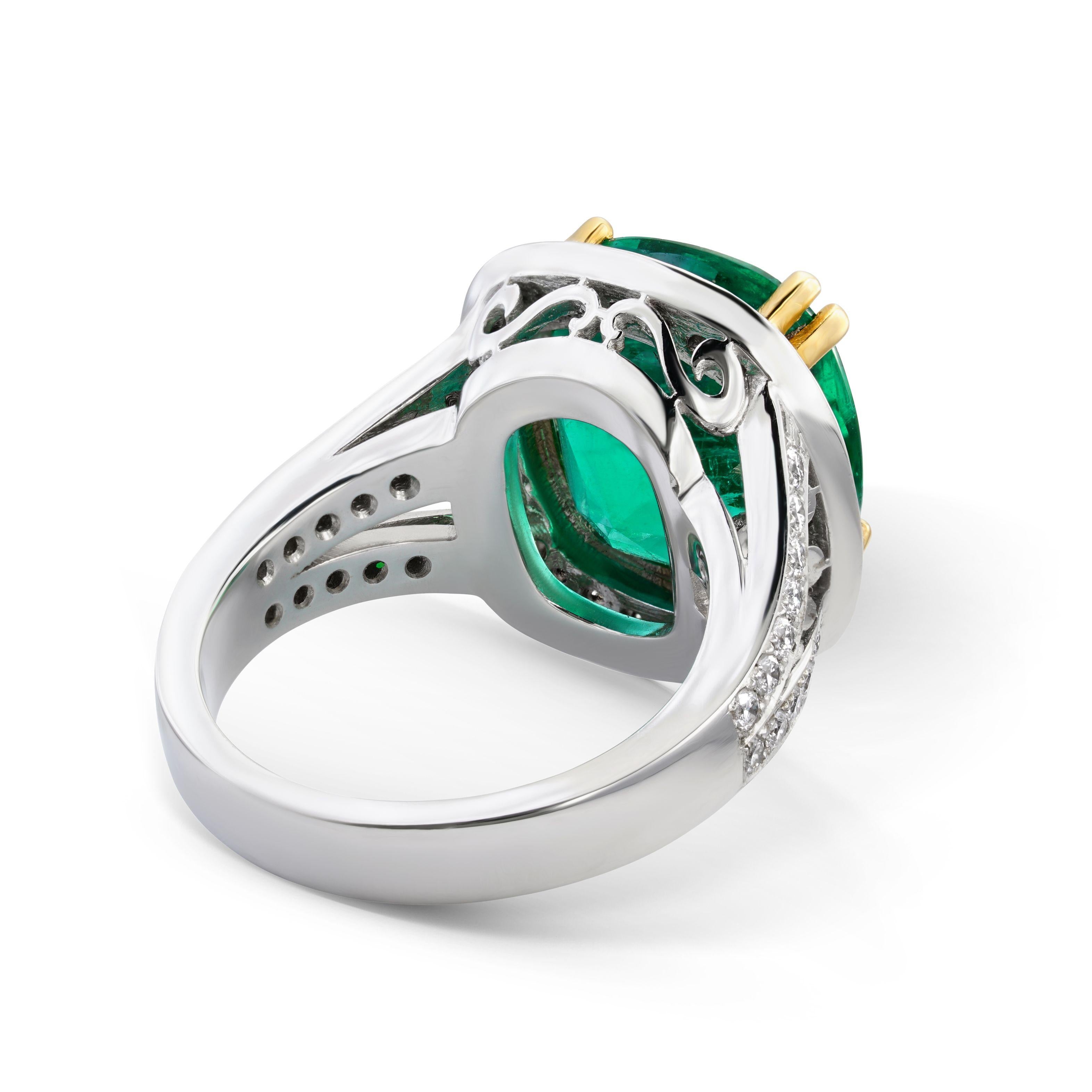 Modern 7.90 Carat GIA Emerald Diamond Gold Statement Ring Fine Estate Jewelry For Sale