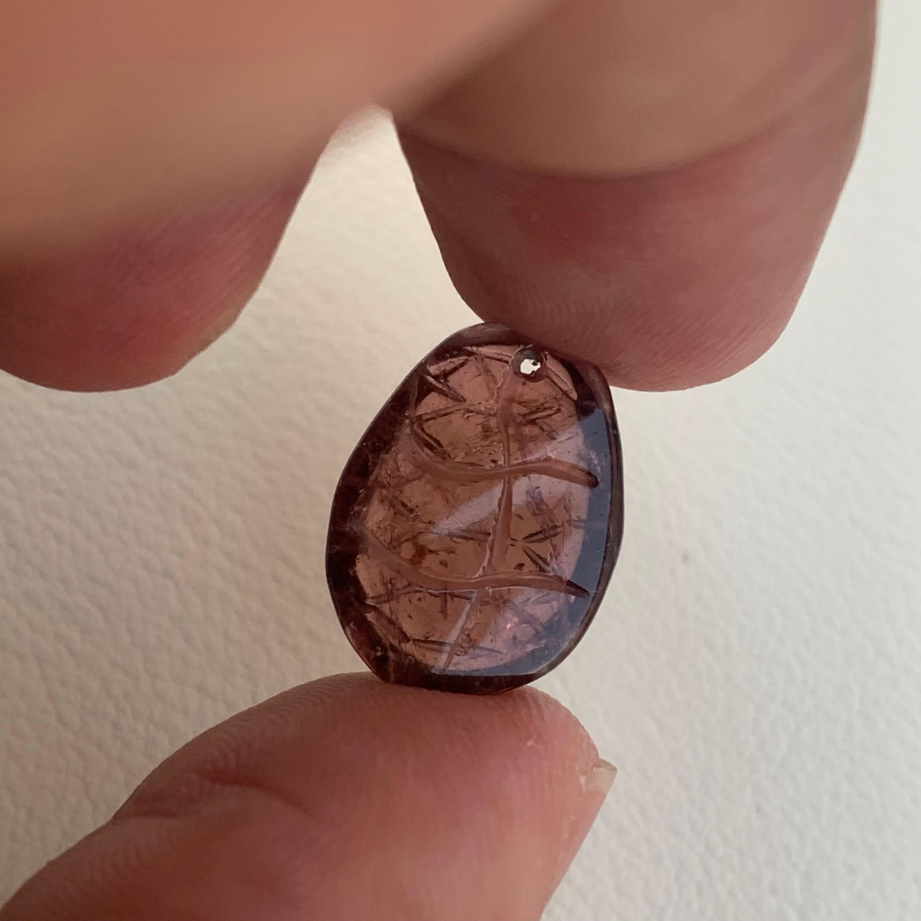 7.90 Carat Lovely Loose Peach Color Tourmaline Carving From Madagascar Africa In Good Condition For Sale In Peshawar, PK