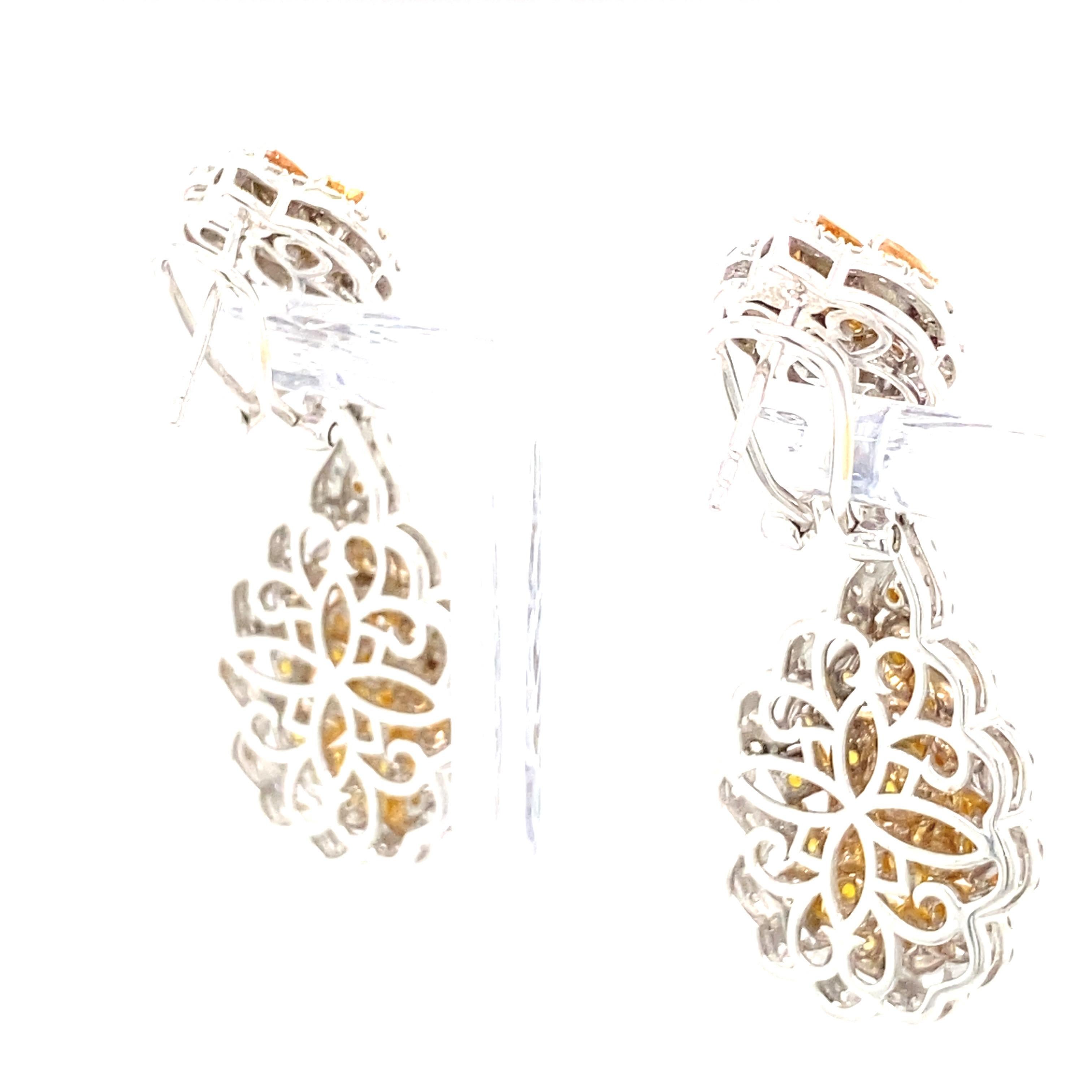 Boucles d'oreilles chandelier en or bicolore avec diamants multicolores de 7,90 carats en vente 6