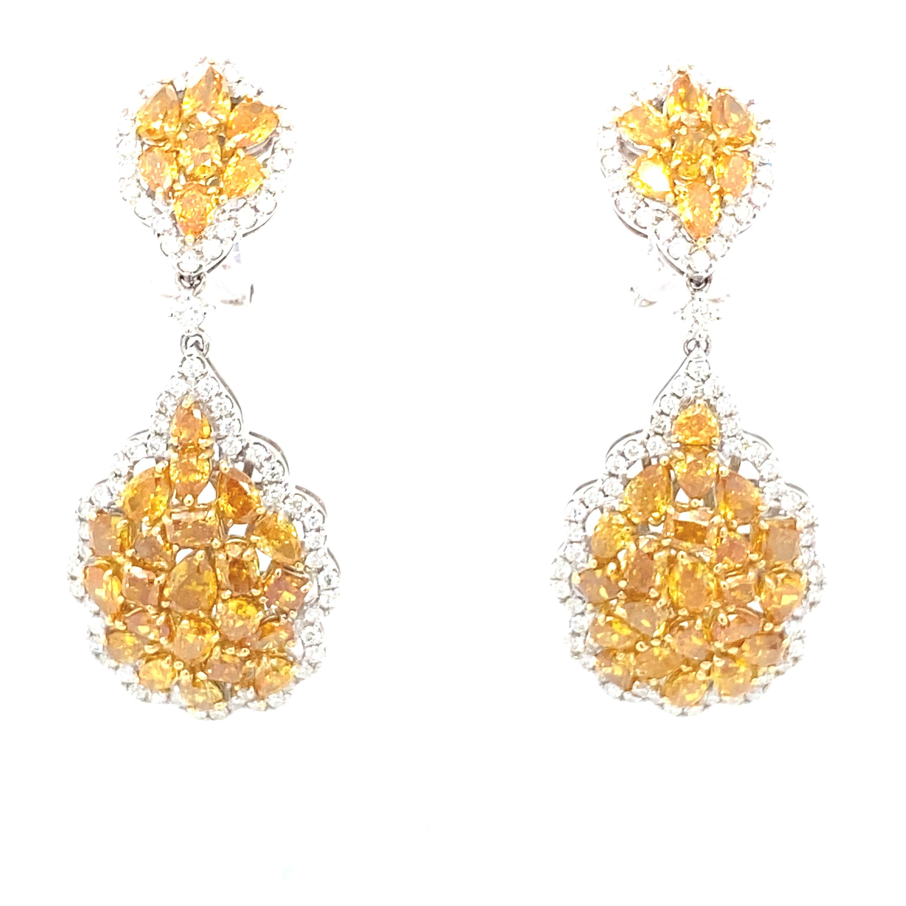 Boucles d'oreilles chandelier en or bicolore avec diamants multicolores de 7,90 carats en vente 8