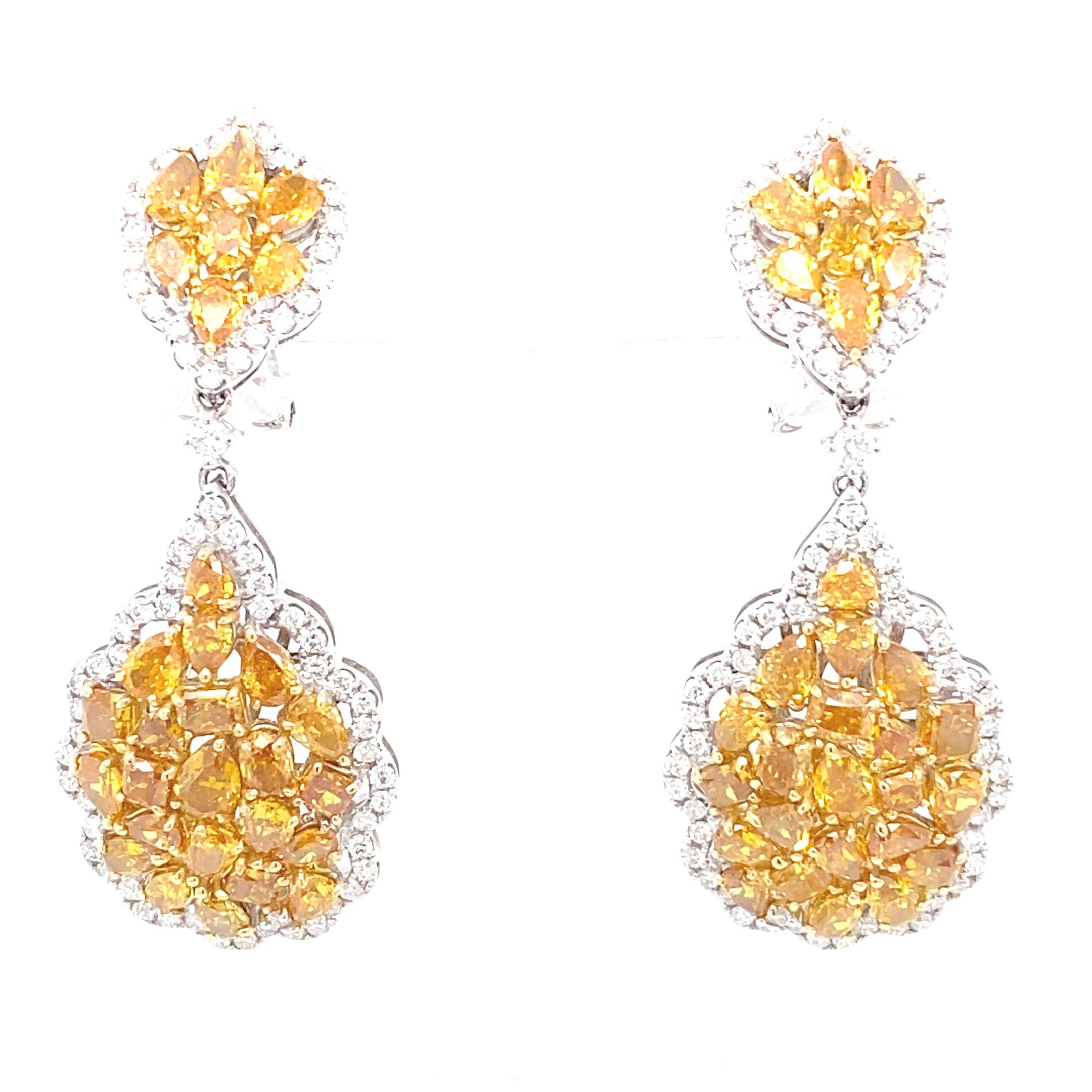 7.90 Carat Multi Color Diamond Two Tone Gold Chandelier Earrings In New Condition For Sale In Trumbull, CT