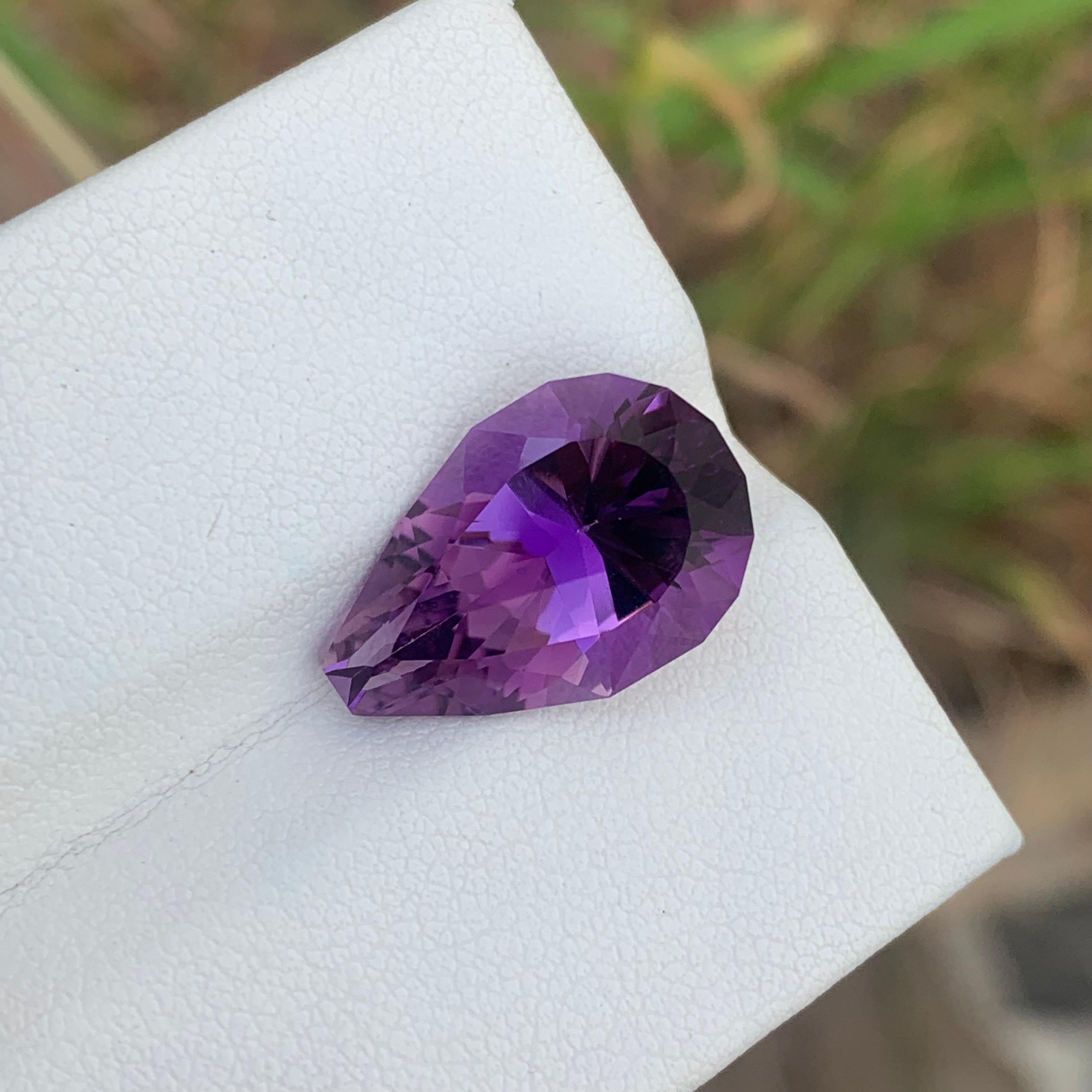 7.90 Carats Natural Loose Purple Amethyst Pear Shape Gemstone (Améthyste violette en forme de poire)  en vente 1