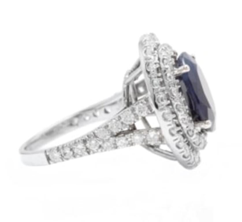 Round Cut 7.90 Carat Natural Blue Sapphire and Diamond 14 Karat Solid White Gold Ring For Sale