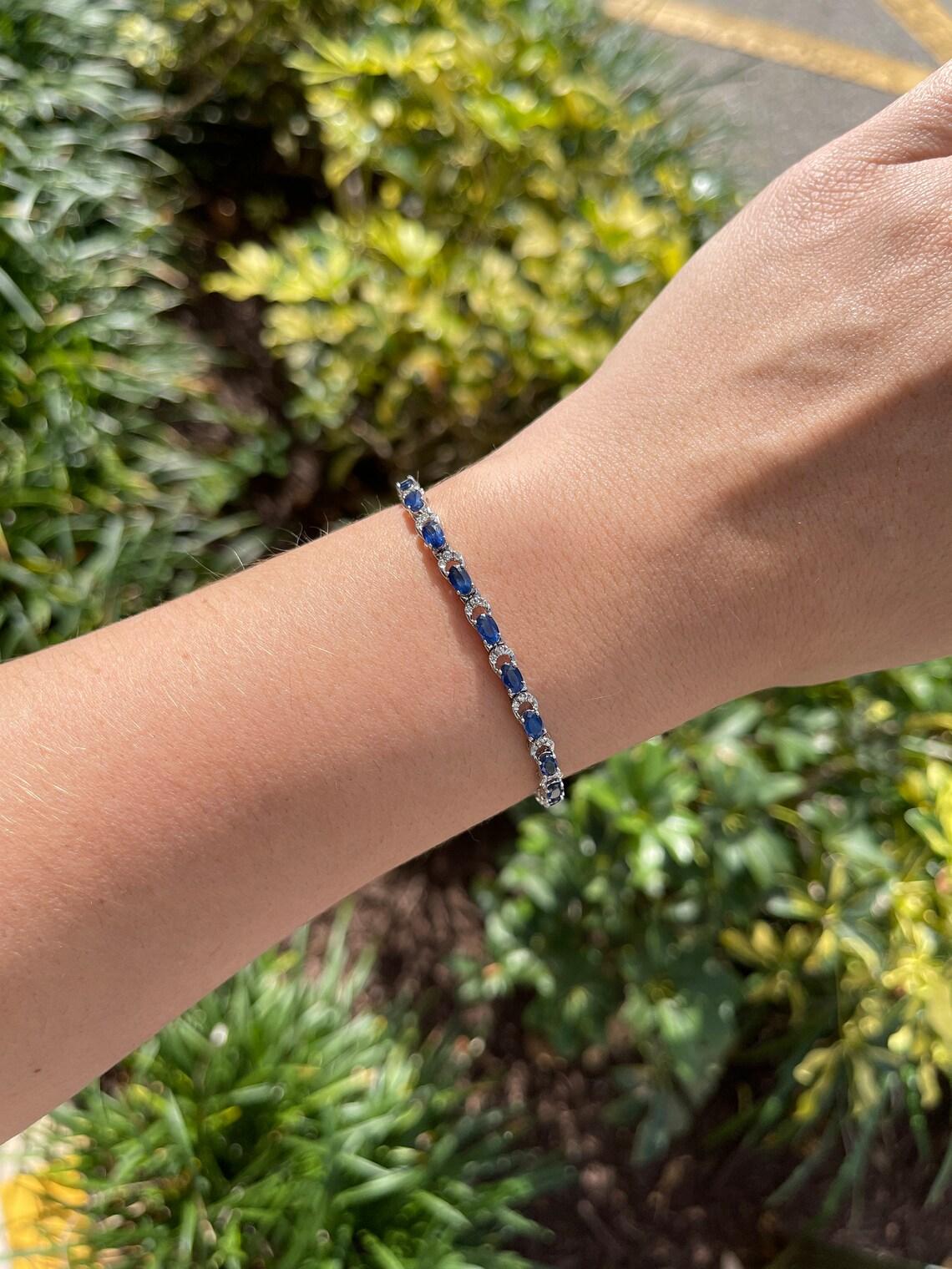 7.90tcw 14K White Gold Bracelet Oval Blue Sapphire & Diamond Accent Woman's In New Condition For Sale In Jupiter, FL