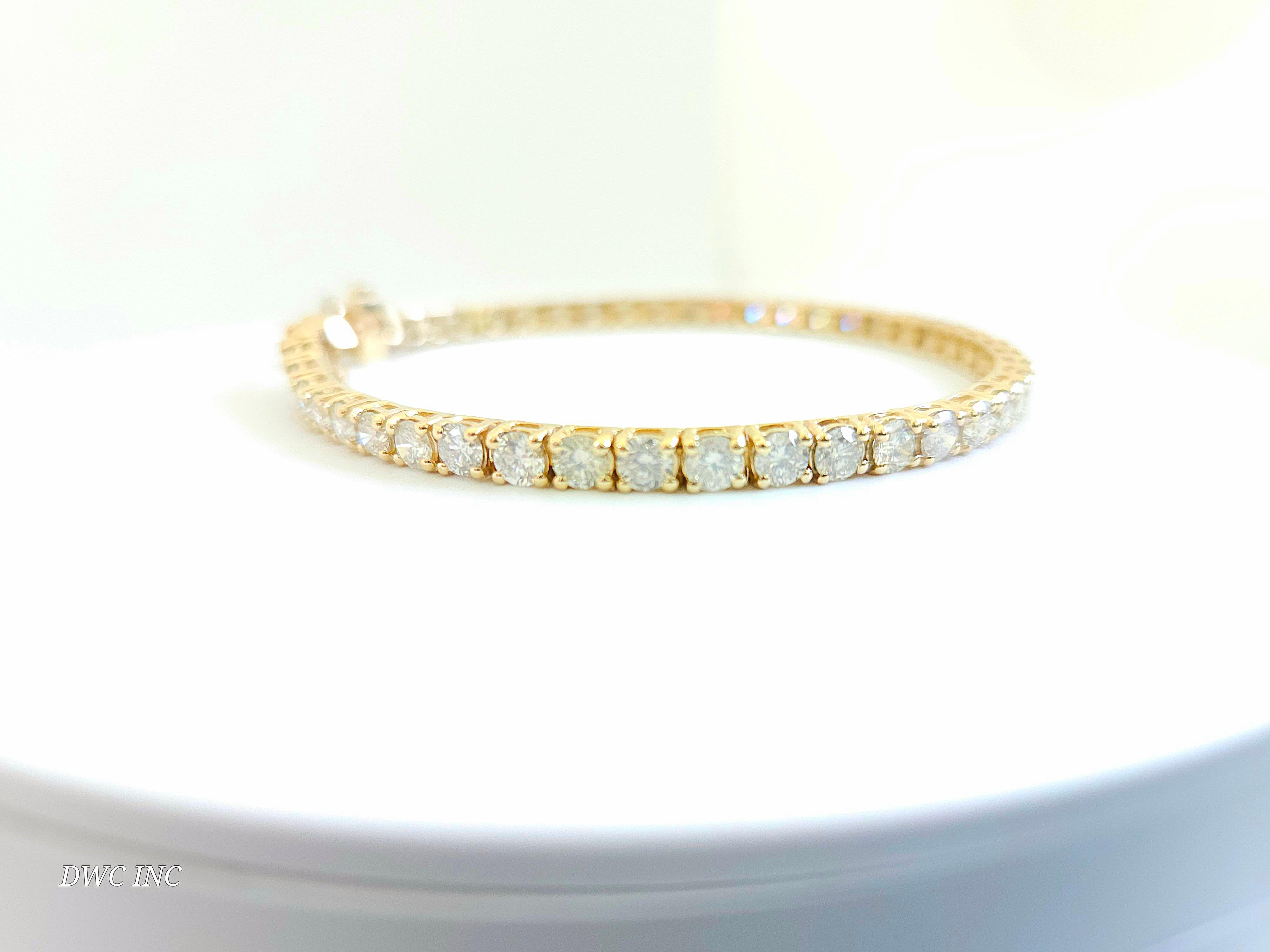 Natural diamonds tennis bracelet round-brilliant cut  14k yellow gold. 
7 inch. Average Color H, Clarity SI, 3.50 mm wide,46 pcs, 12.55 grams very shiny don't miss.

*Free shipping within U.S*

