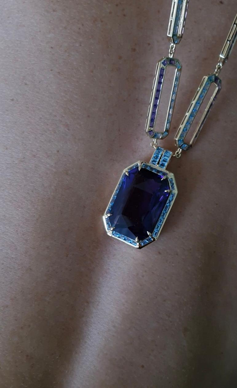 Contemporary 79.26 Ct Blue Topaz Amethyst 18 K Yellow Gold Cocktail Pendant Necklace For Sale