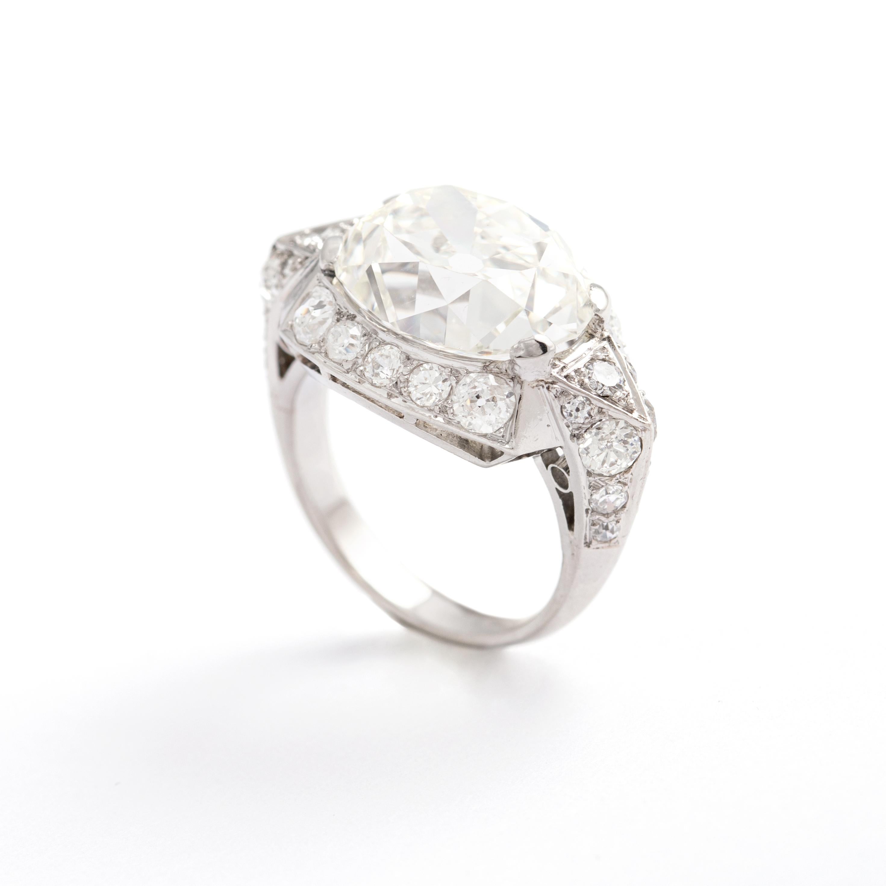 7.94 carat Old Mine cut Diamond Platinum Ring French 1930S For Sale 1