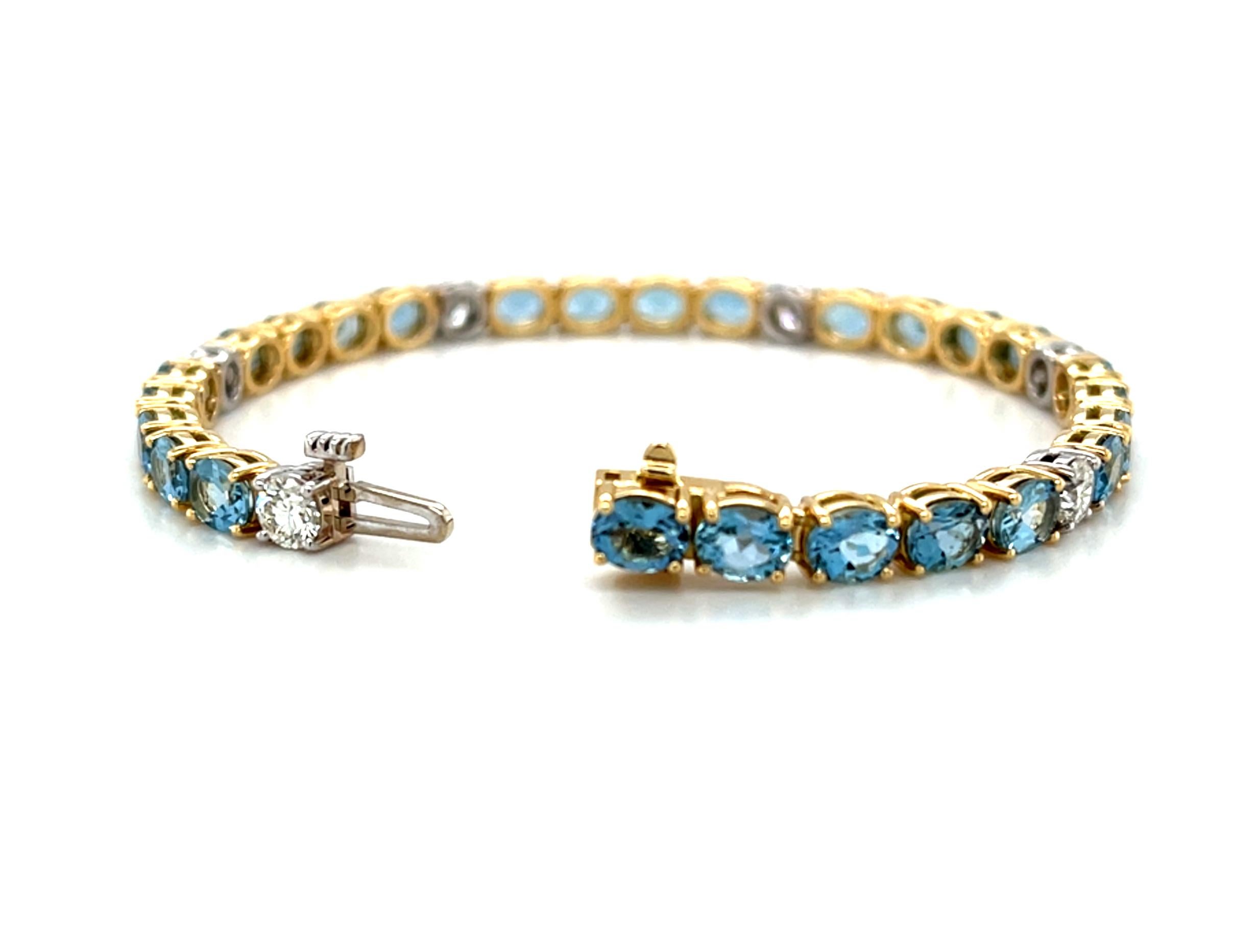 Artisan Bracelet tennis en or 18 carats avec aigue-marine ovale et diamants ronds de 7,94 carats au total en vente