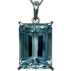 7.94ct Fine Blue Santa Maria Aquamarine Emerald Cut Platinum Pendant Necklace