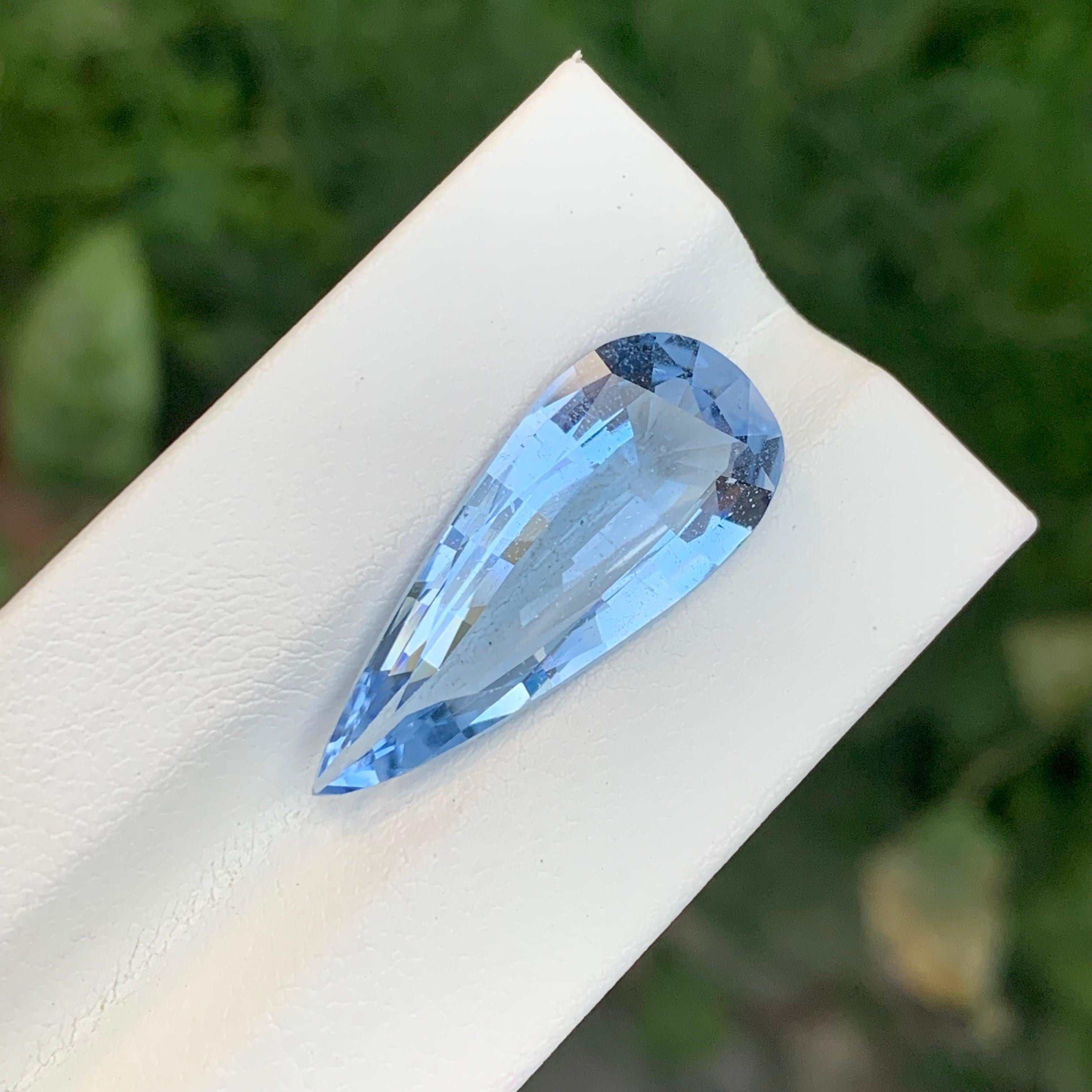 Pear Cut 7.95 Carat Gorgeous Loose Aquamarine Goshenite Long Pear Shape Gem For Sale