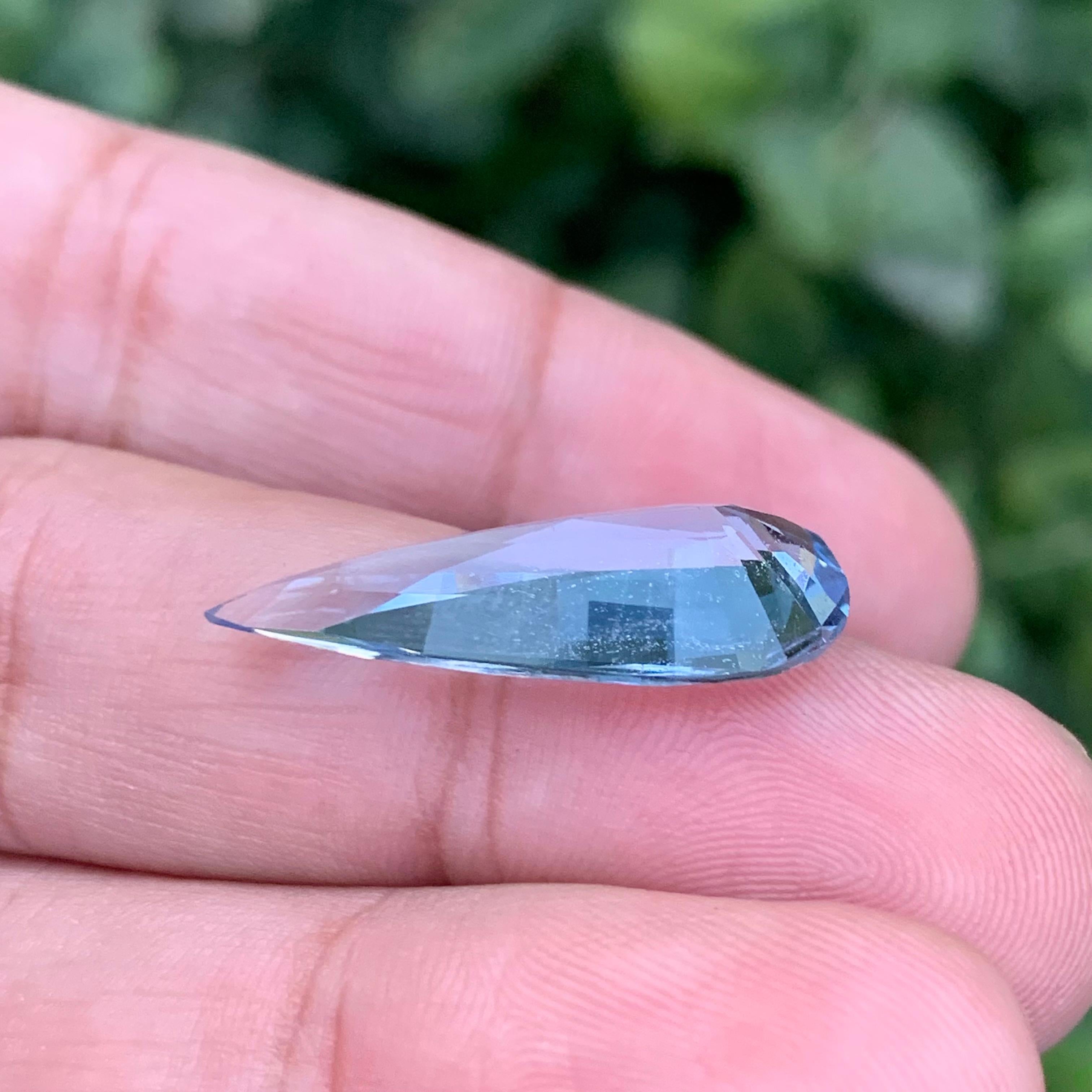 7.95 Carat Gorgeous Loose Aquamarine Goshenite Long Pear Shape Gem For Sale 1