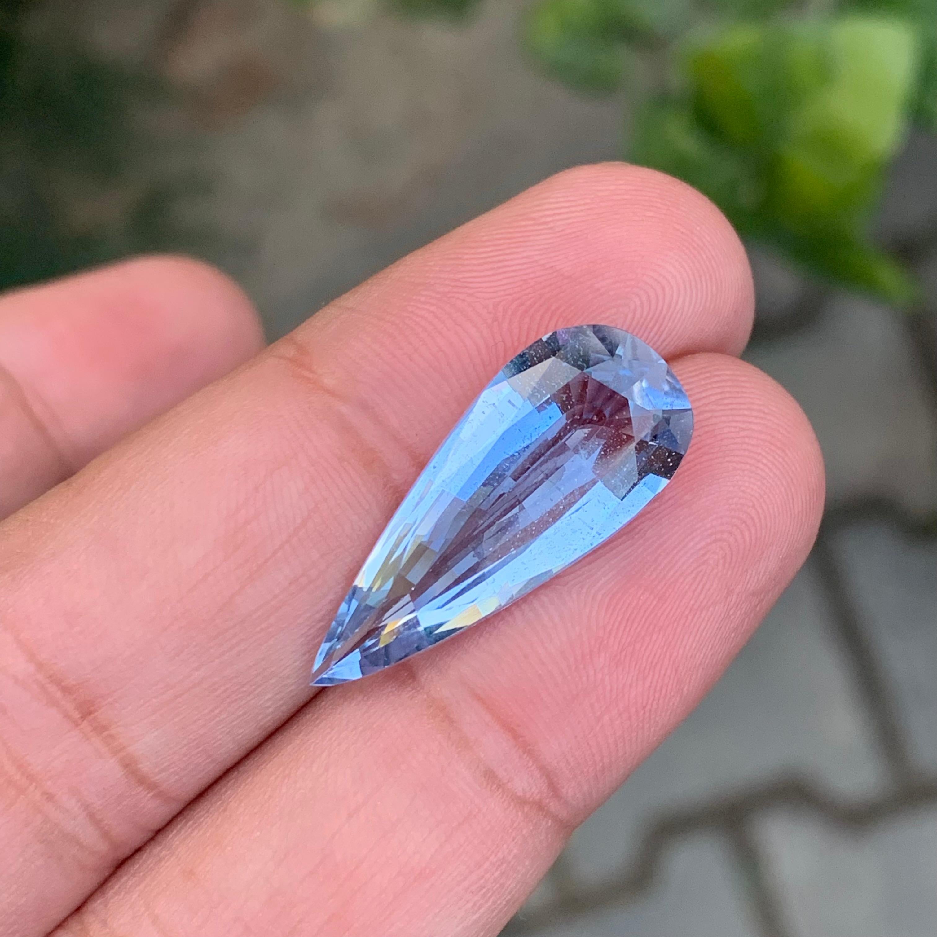 7.95 Carat Gorgeous Loose Aquamarine Goshenite Long Pear Shape Gem For Sale 3