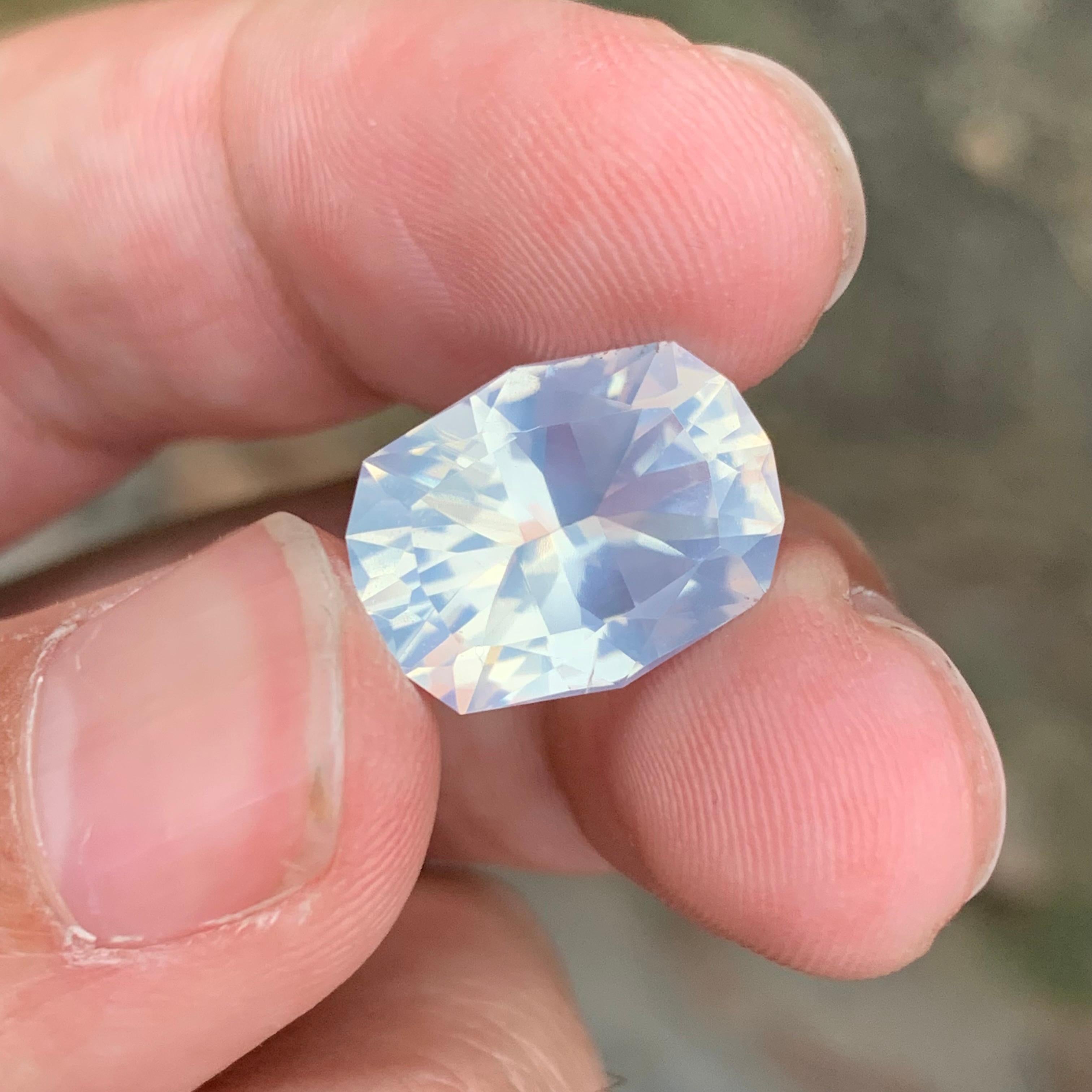 7.95 Carat Natural Loose Moonstone Emerald Cut Gemstone For Sale 4