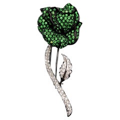 Broche rose de 7,95 ct de tsavorite et de diamant