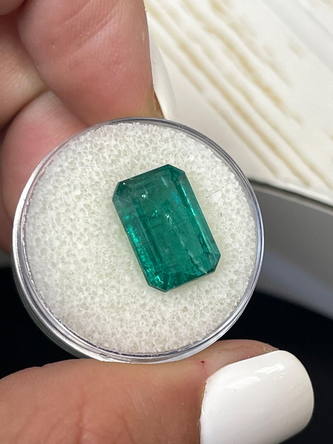 7,96 Karat 14x9 länglicher grüner sambischer Smaragd - Smaragdschliff Mai-Geburtsstein Edelstein (Moderne) im Angebot