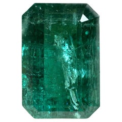 Pierre de naissance de mai taille émeraude de Zambie verte allongée de 7,96 carats 14x9 carats