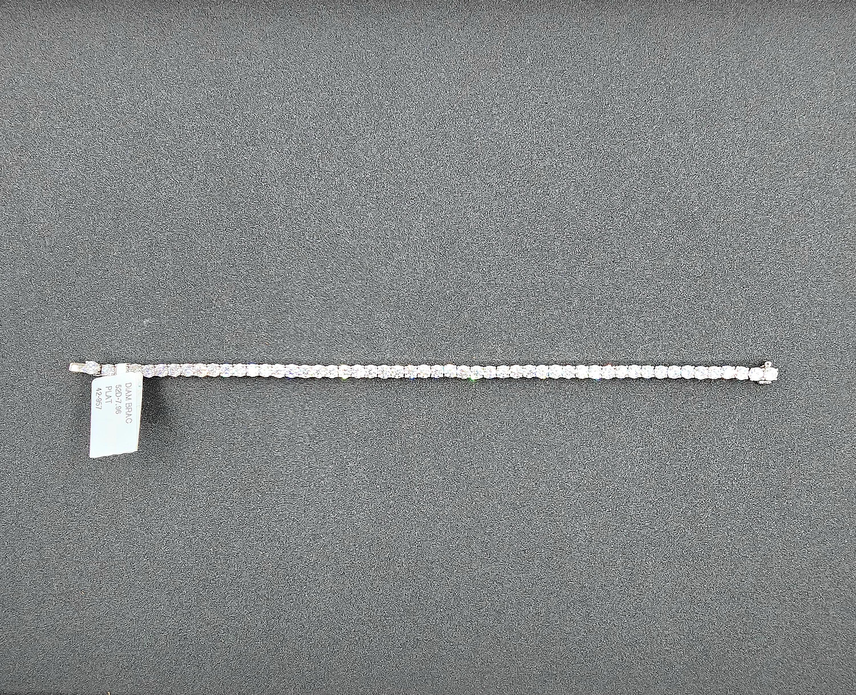 Taille ronde Bracelet de tennis en diamant de 7.96 ct