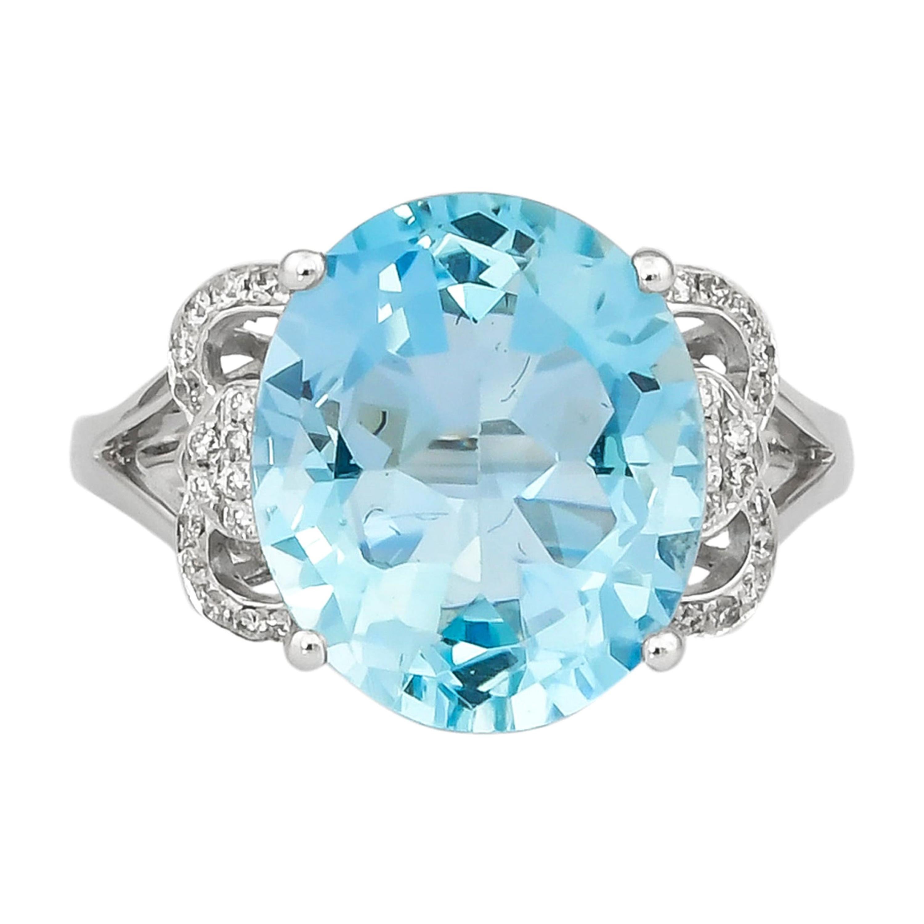 7.97 Carat Aquamarine and Diamond Ring in 18 Karat White Gold