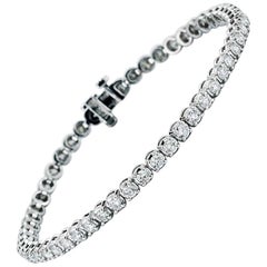 7.97 Carat Diamond Line Tennis Bracelet, in 18 Karat White Gold