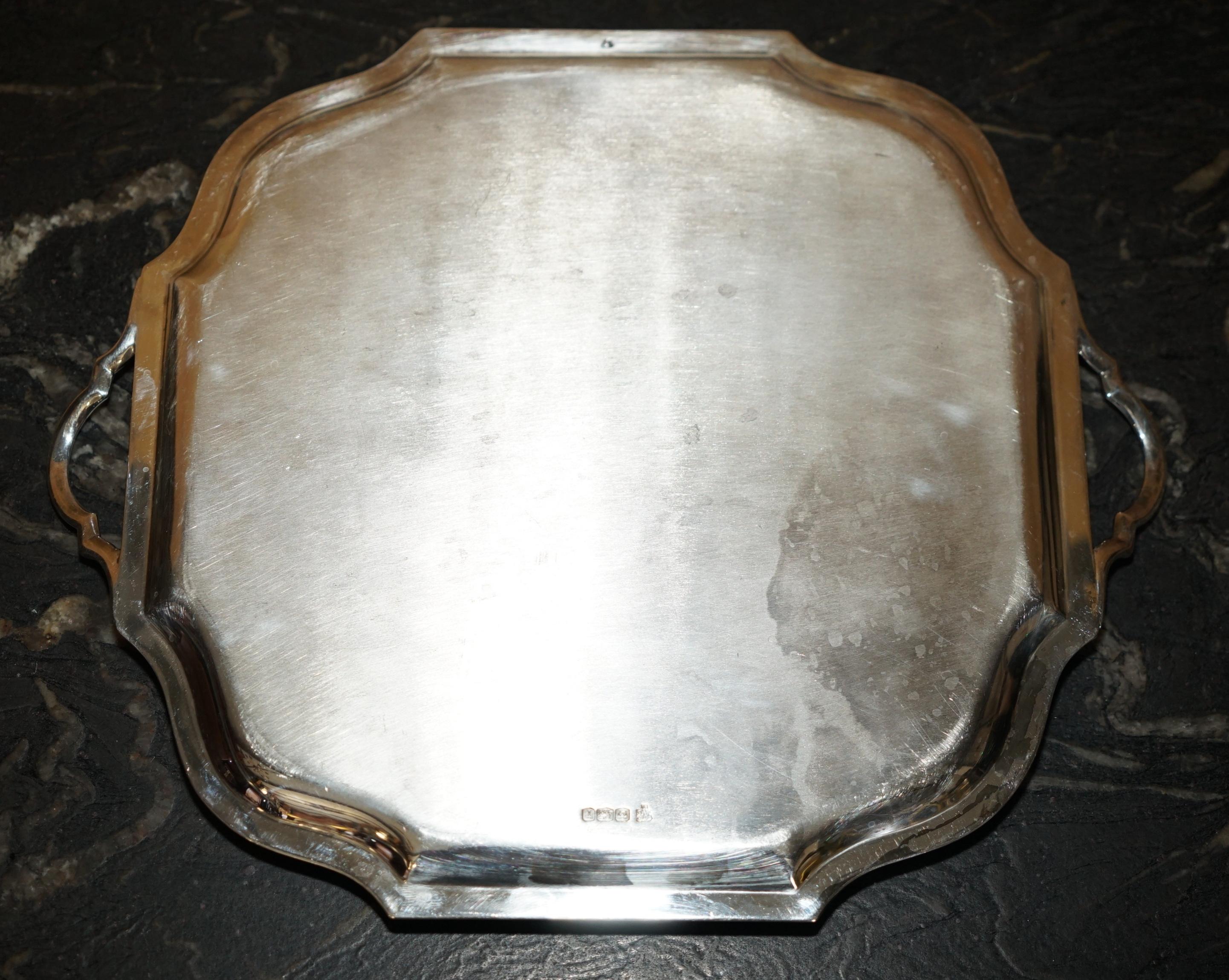 798 GRAMMI 1926 HAWKSWORTH EYRE & CO LTD VASSOIO DA SERVIZIO IN ARGENTO STERLINO SOLIDALE in vendita 4