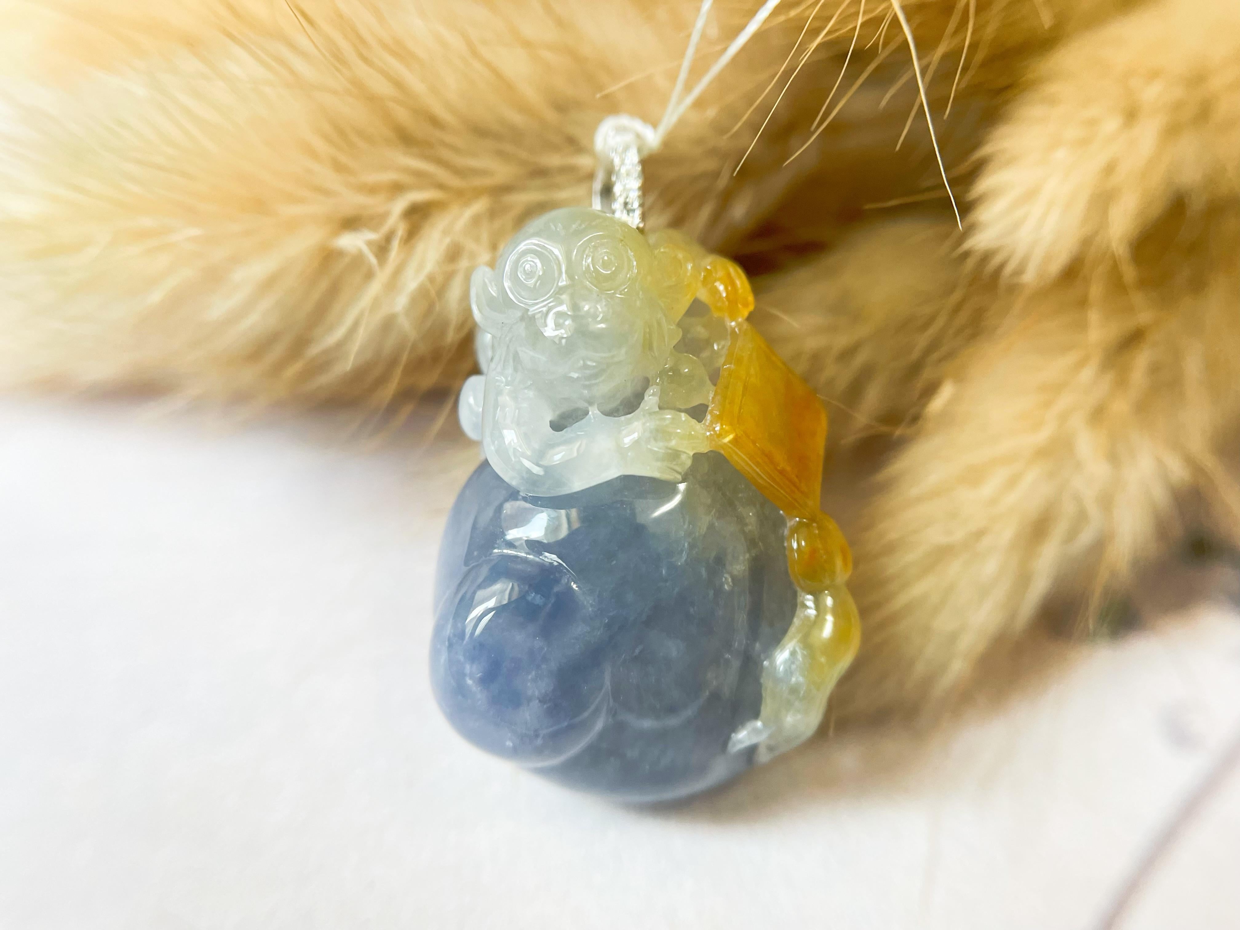 Mixed Cut 79.88 Ct Natural Myanmar Lavender Honey Yellow Icy Type Monkey Jadeite Pendant For Sale