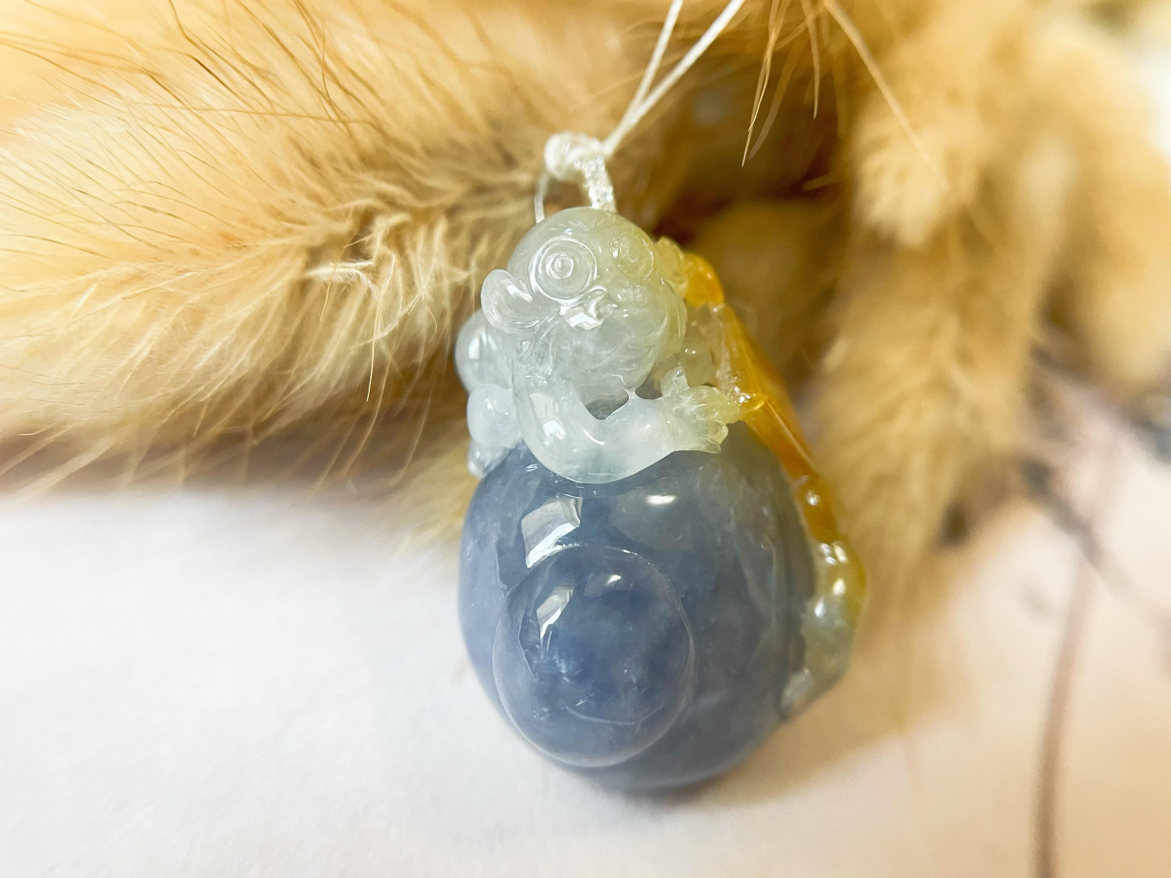 79.88 Ct Natural Myanmar Lavender Honey Yellow Icy Type Monkey Jadeite Pendant In New Condition For Sale In Kowloon, HK