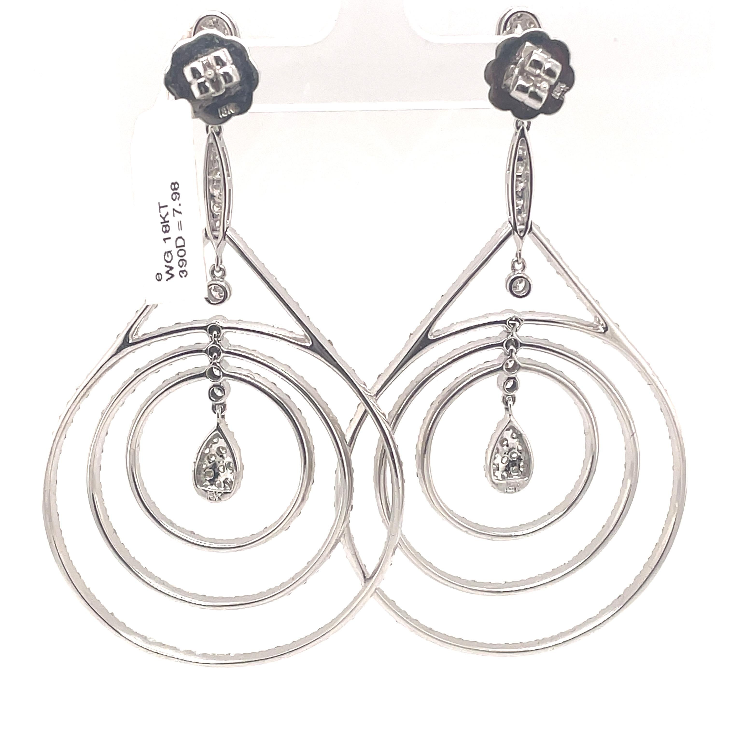 7.98ct Round Diamond Chandelier Earrings 18k White Gold In New Condition For Sale In BEVERLY HILLS, CA