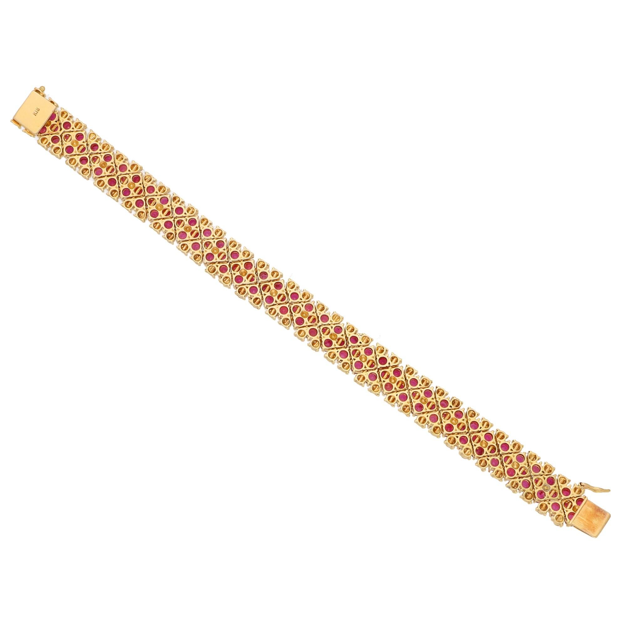 Round Cut 7.98 Carat Ruby and 3.8 Carat Diamond Articulated 18 Karat Yellow Gold Bracelet