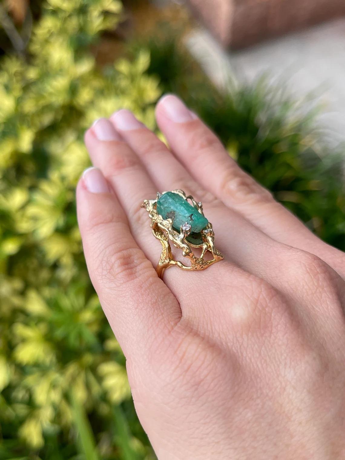 Colombian Emerald 8.98tcw Rough Raw & Diamond Accent 14K Cocktail Ring In New Condition For Sale In Jupiter, FL