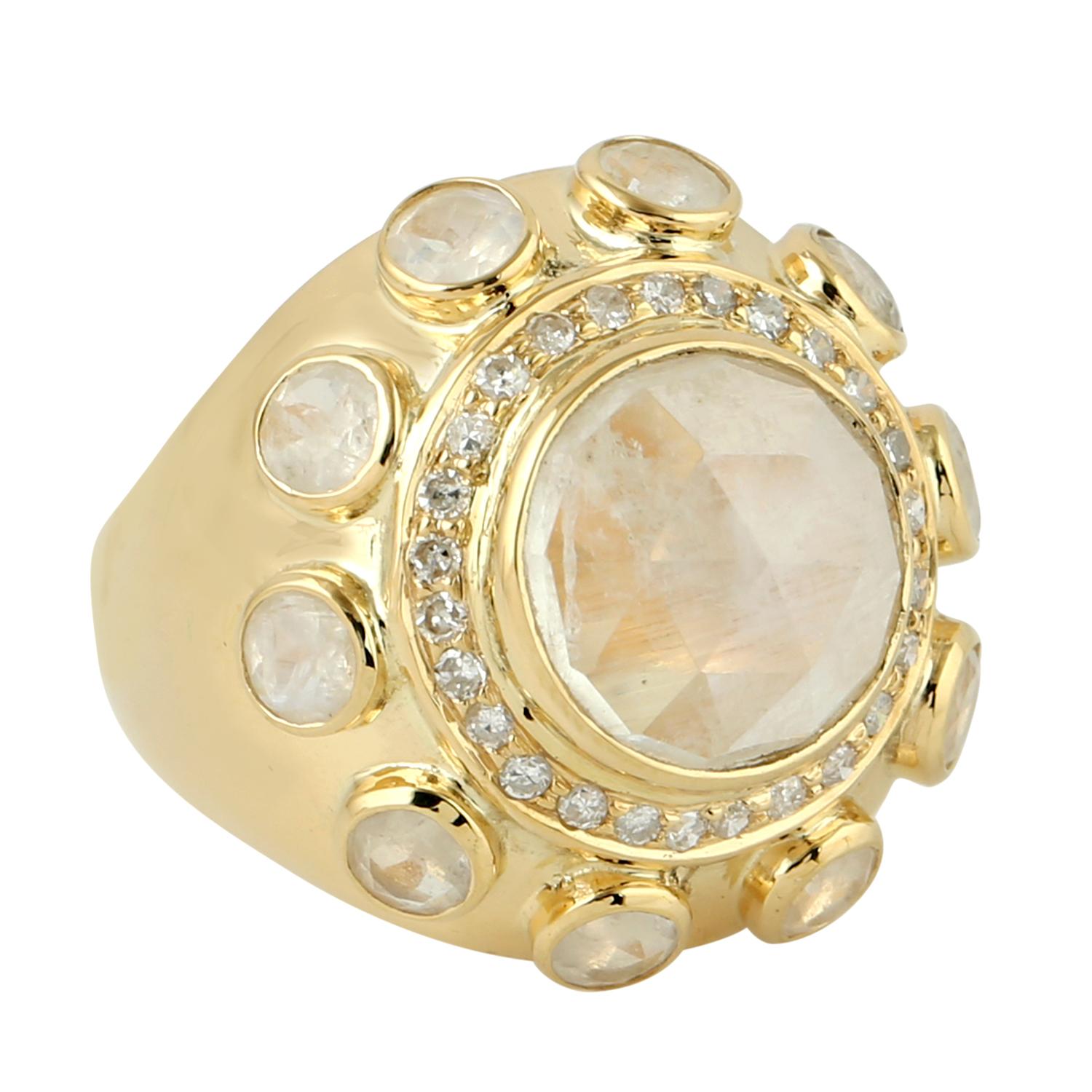 Modern 7.99 Carat Moonstone Diamond 14 Karat Gold Ring For Sale