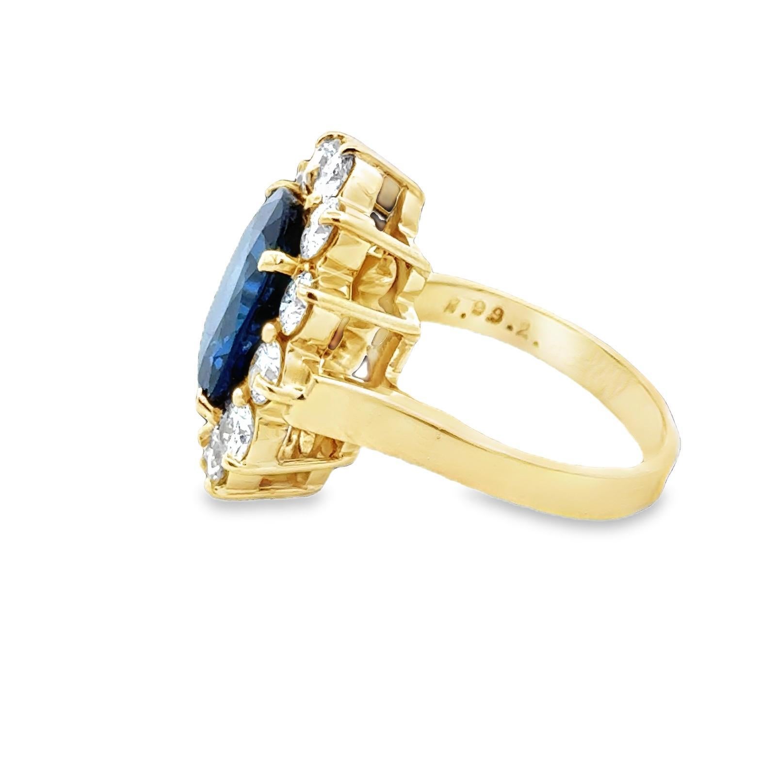 7,99 CT Zaffiro Blu Diamante 'Principessa Diana' Stile 18KYG Anello certificato AGL In condizioni ottime in vendita a Boca Raton, FL