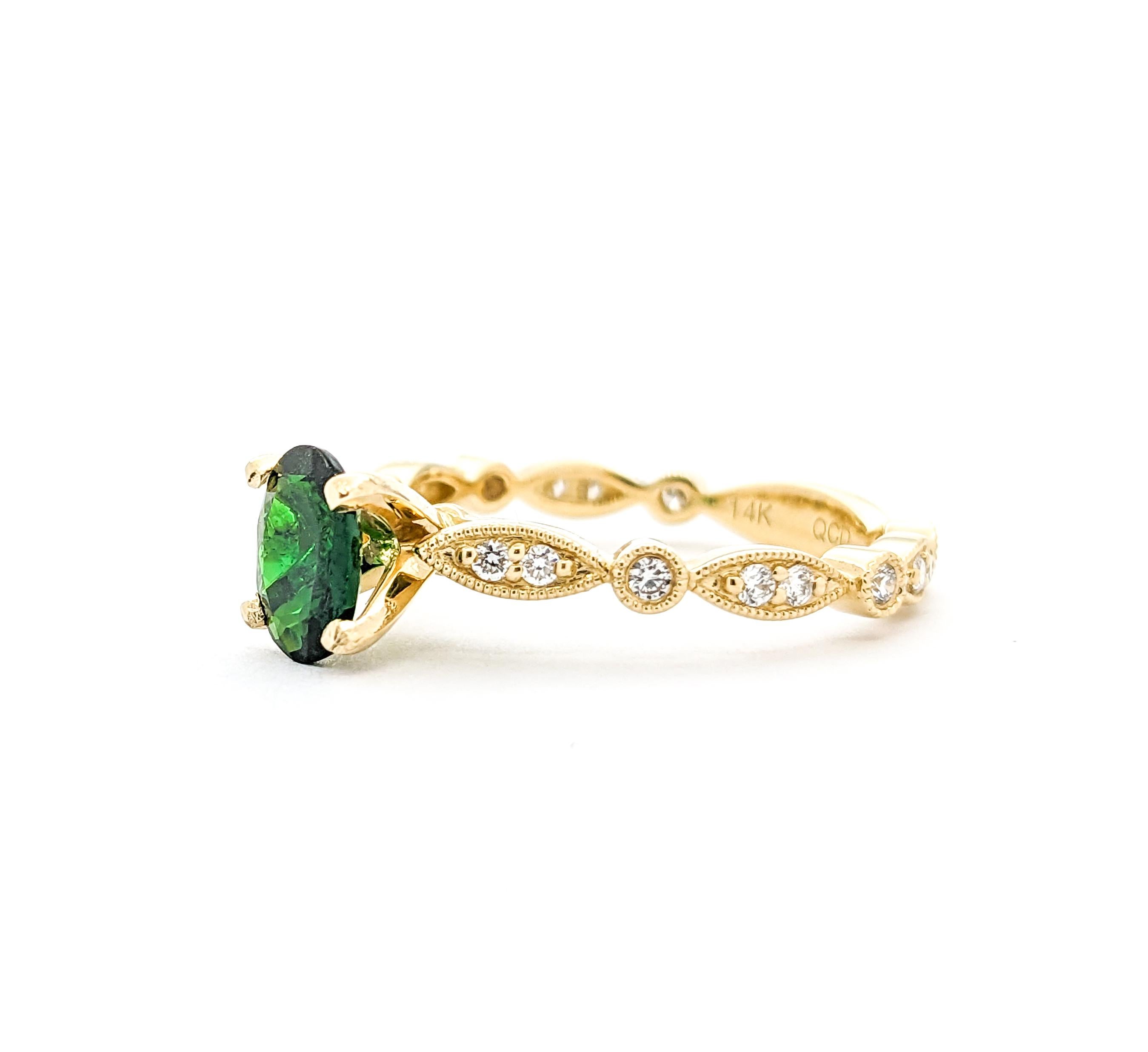 Women's .79ct Tsavorite garnet & Diamond Ring In Yellow Gold For Sale