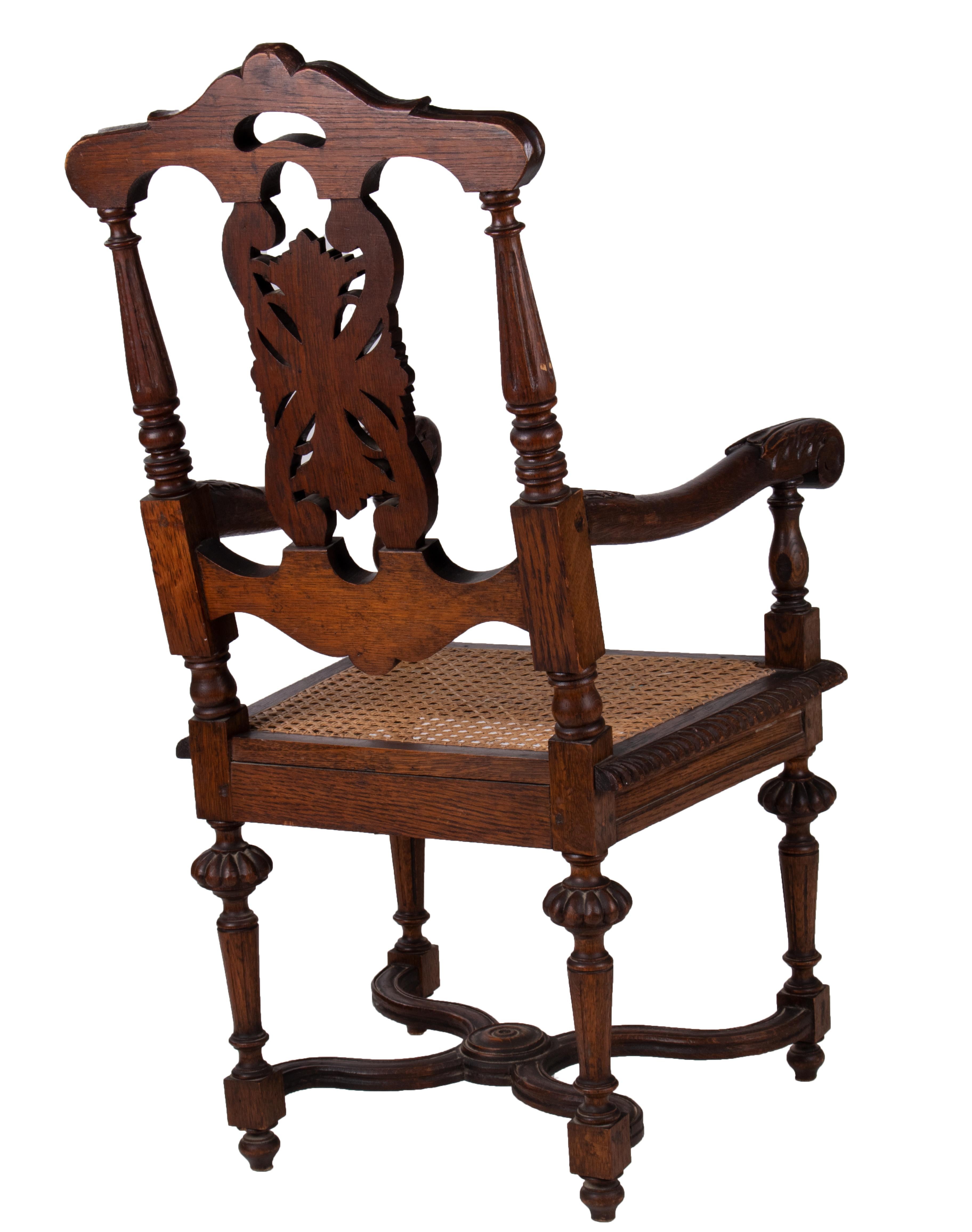 Ensemble de quatre chaises et deux fauteuils espagnols du 79e siècle en vente 6