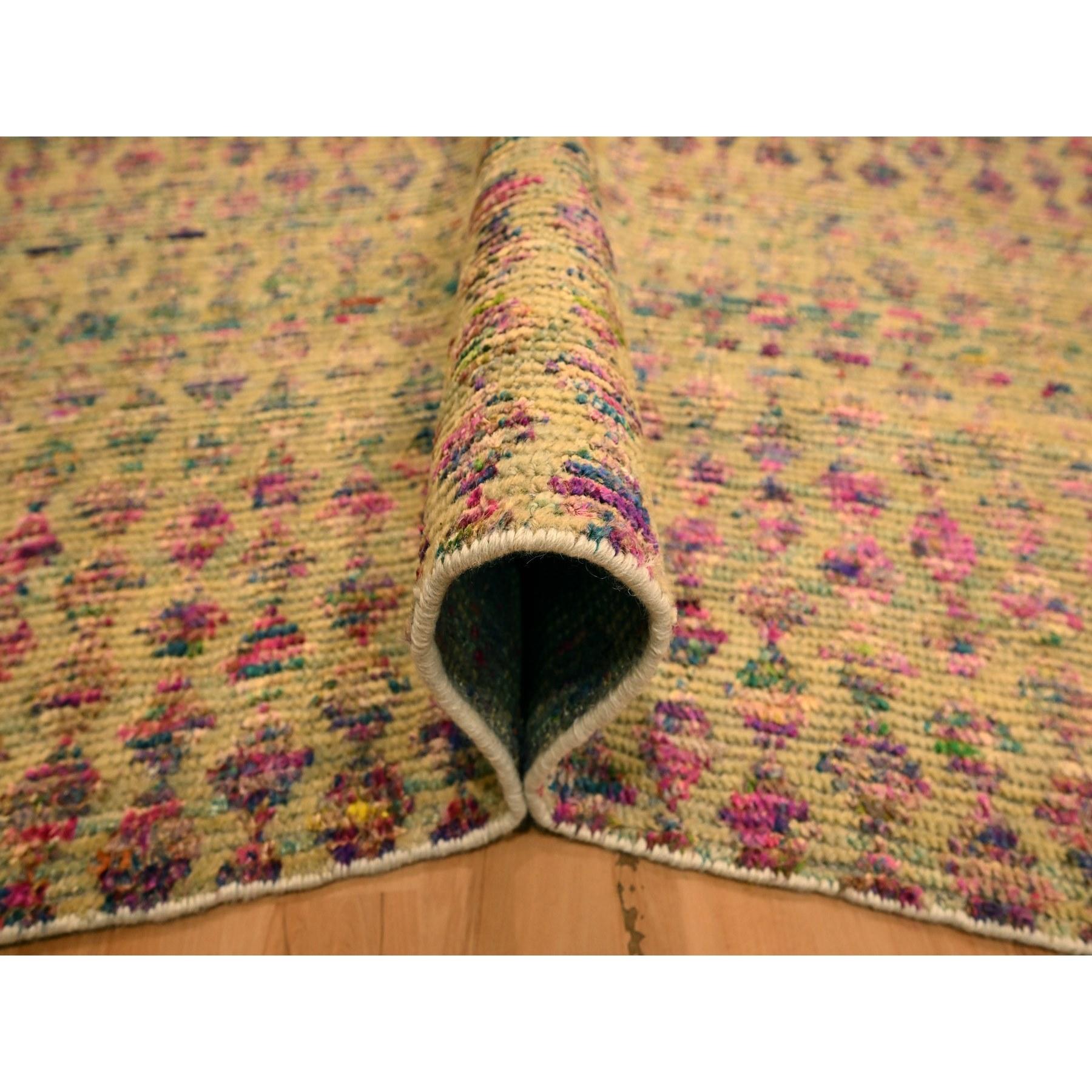 Hand-Knotted 7'9