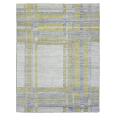 7'9"x10'2" Light Gray, Modern Design, Densely Woven, Soft Wool Hand Knotted Rug