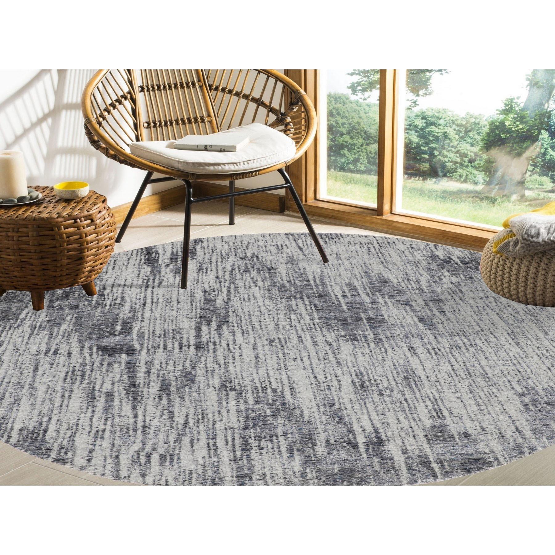 This is a truly genuine one-of-a-kind Gray Fine jacquard Hand Loomed Modern Wool and Art Silk Round Oriental Rug. It has been woven for months and months in the centuries-old Persian weaving craftsmanship techniques by expert artisans.
Primary
