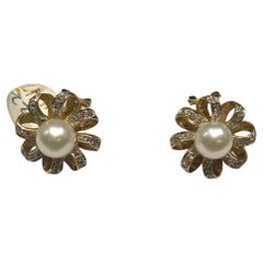 2pcs Akoya Pearls with 14k Yellow Gold French Clip Earrings with Diamo