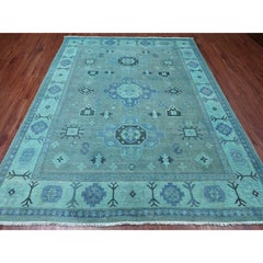7'9 "x9'6" Sapphire Blue Overdyed Kazak Medallion Design Tappeto in lana annodato a mano