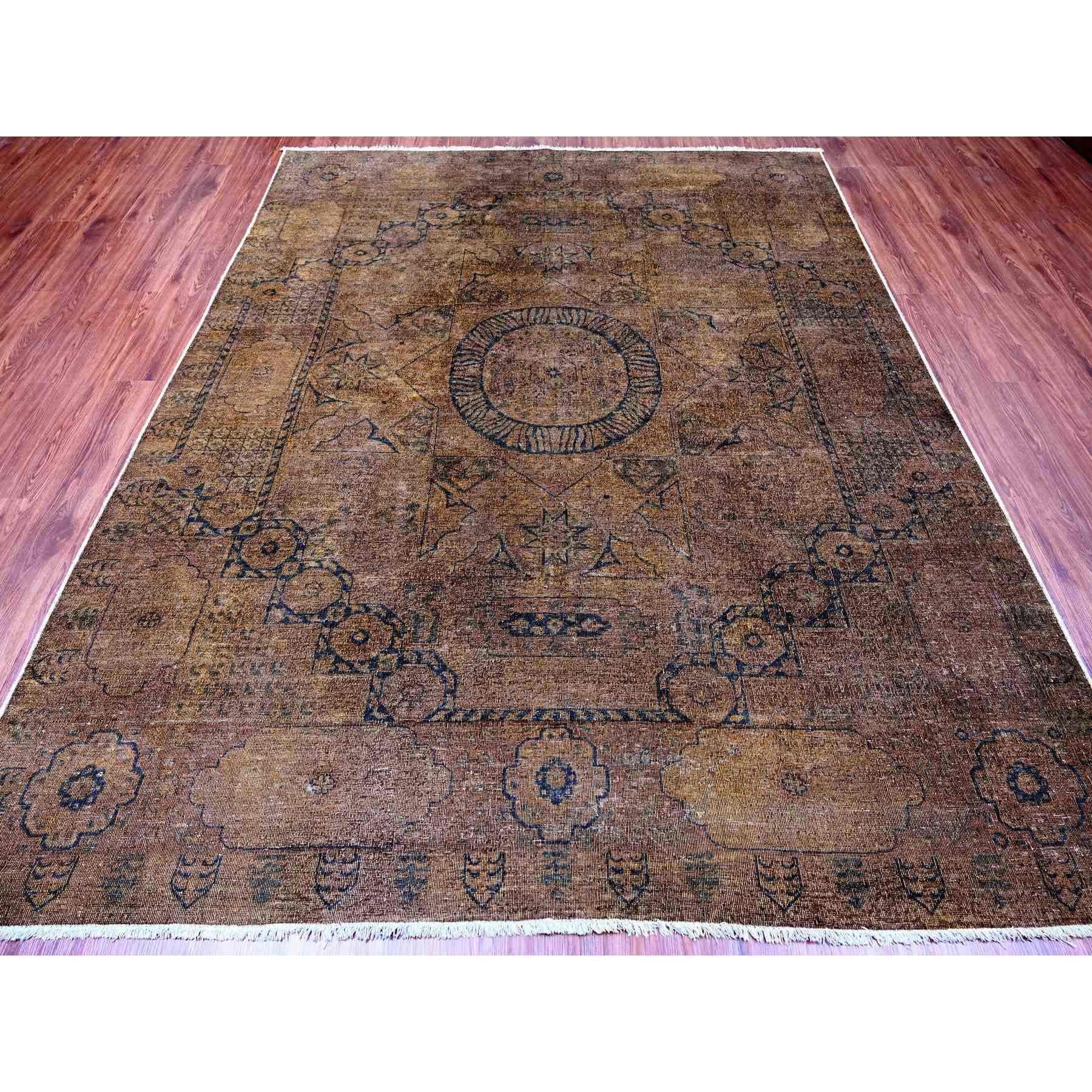 Marrone cioccolato, Peshawar sovratinto con design Mamluke, Distressed, Zero Pile, 100% lana, annodato a mano, Tappeto orientale
Materiali primari: Lana
Lattice: No Pile 
altezza: 0,25 pollici
Stile: Di transizione
Colore primario: Marrone
Colori