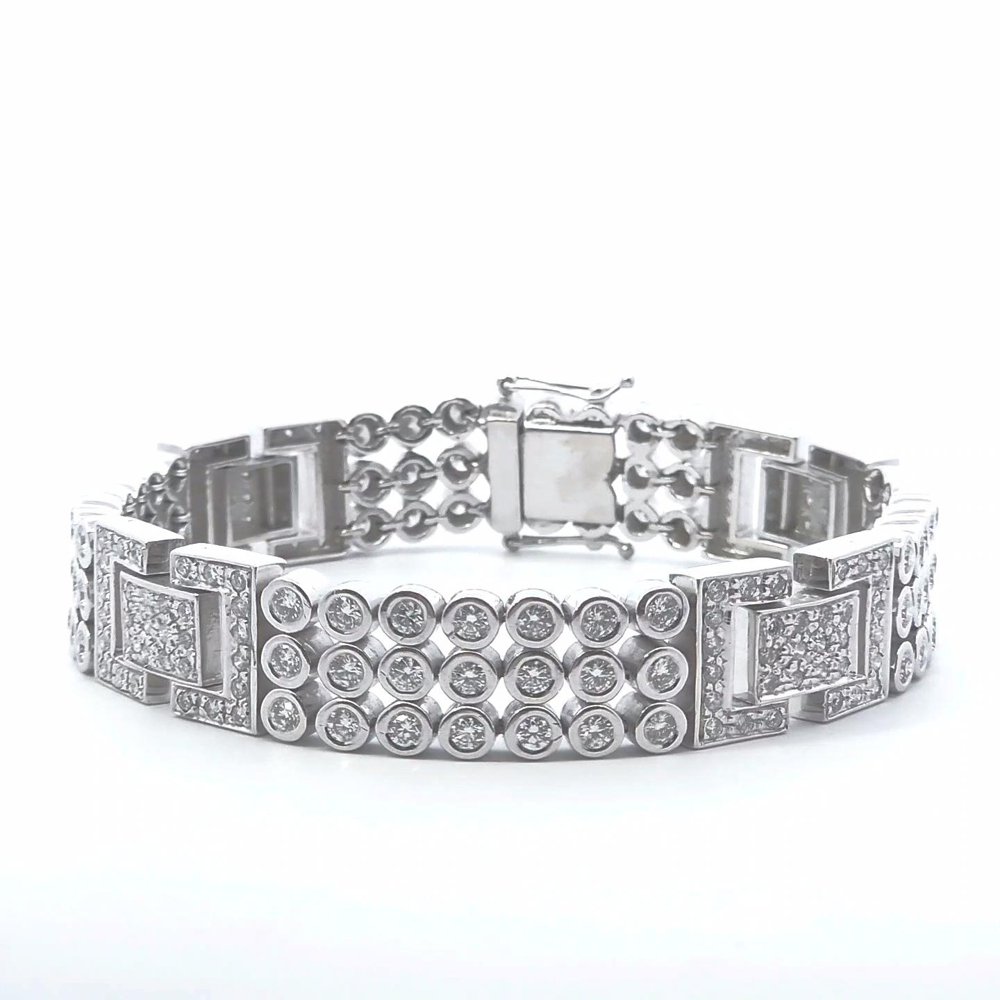 Eleva tu estilo con esta exquisita pulsera de diamantes redondos de 7,44 quilates, engastados en reluciente oro blanco de 14 quilates. Diseñada para quienes aprecian la artesanía fina y la elegancia atemporal, esta pulsera destila sofisticación con
