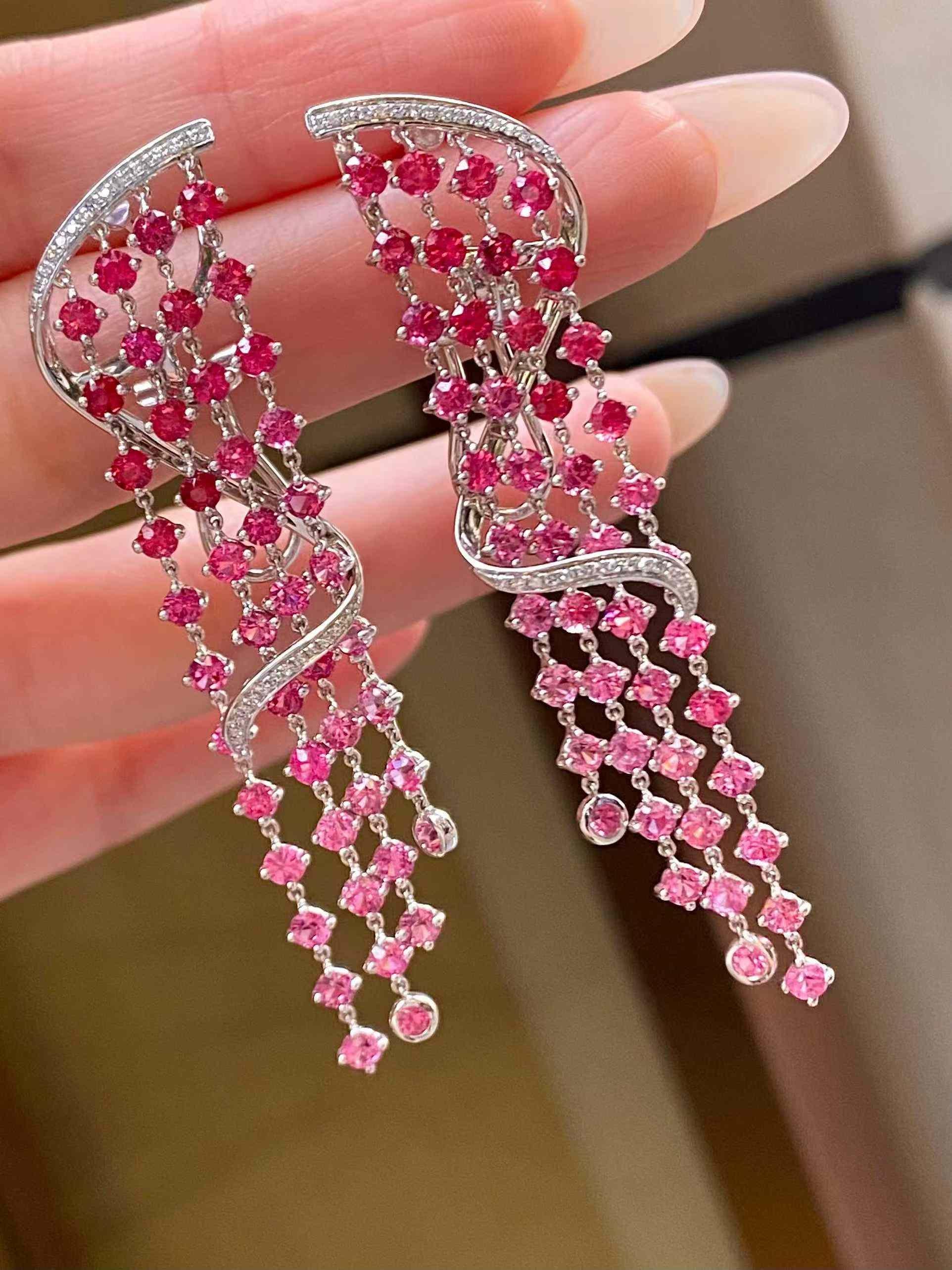 7ct Spinel & 0.15ct White Diamond 4-Row Drop Earrings in 18k White Gold Neuf - En vente à Bucharest, Romania