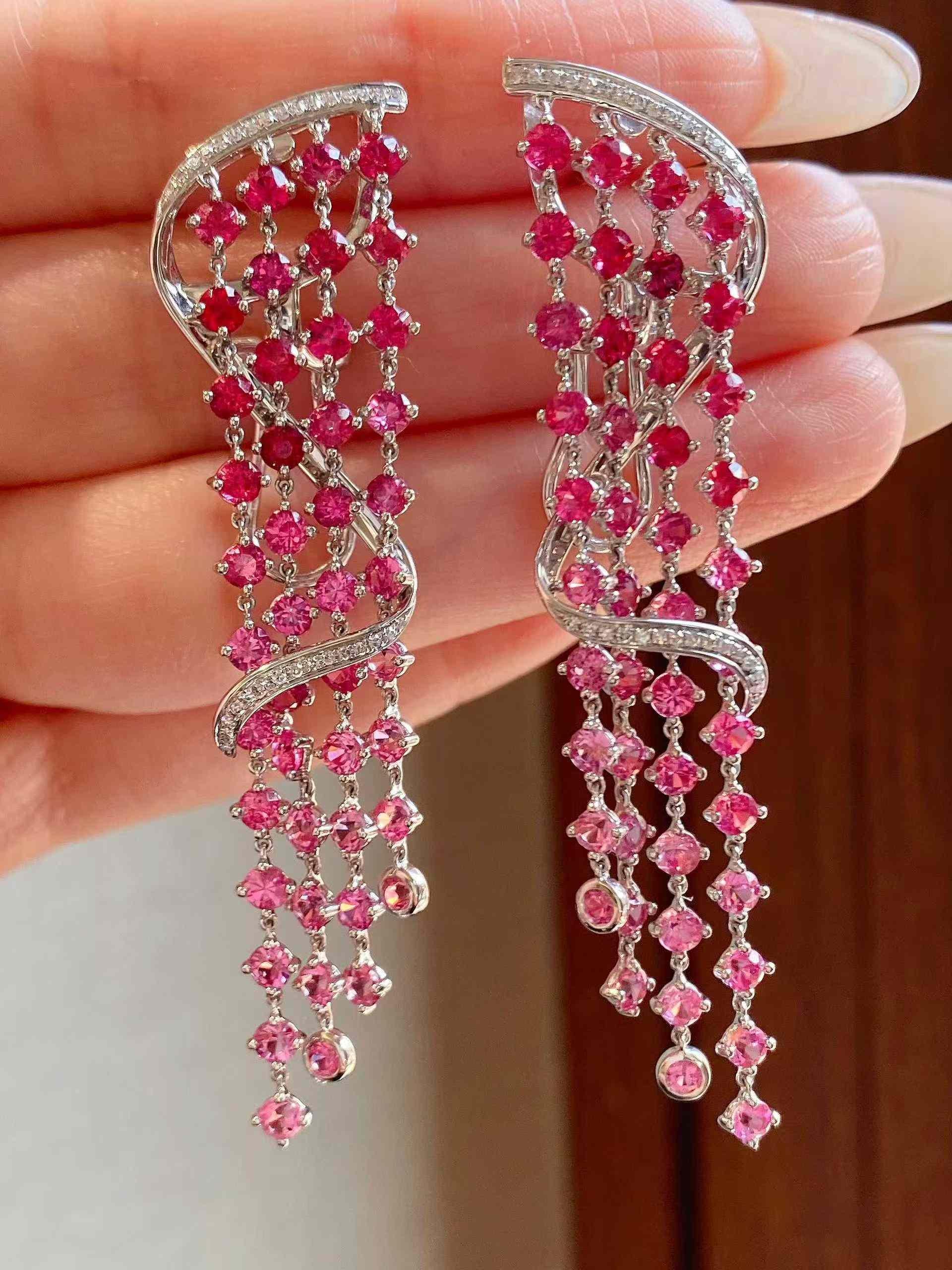 7ct Spinel & 0.15ct White Diamond 4-Row Drop Earrings in 18k White Gold en vente 1