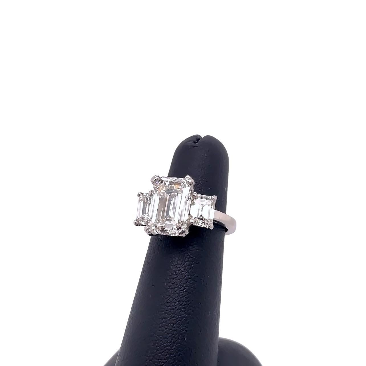 7cttw Emerald Cut Diamond Platinum Ring In Excellent Condition For Sale In Saint Louis, MO