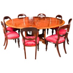 Table de salle à manger Jupe en acajou flammé début 20ème siècle & 10 chaises anciennes