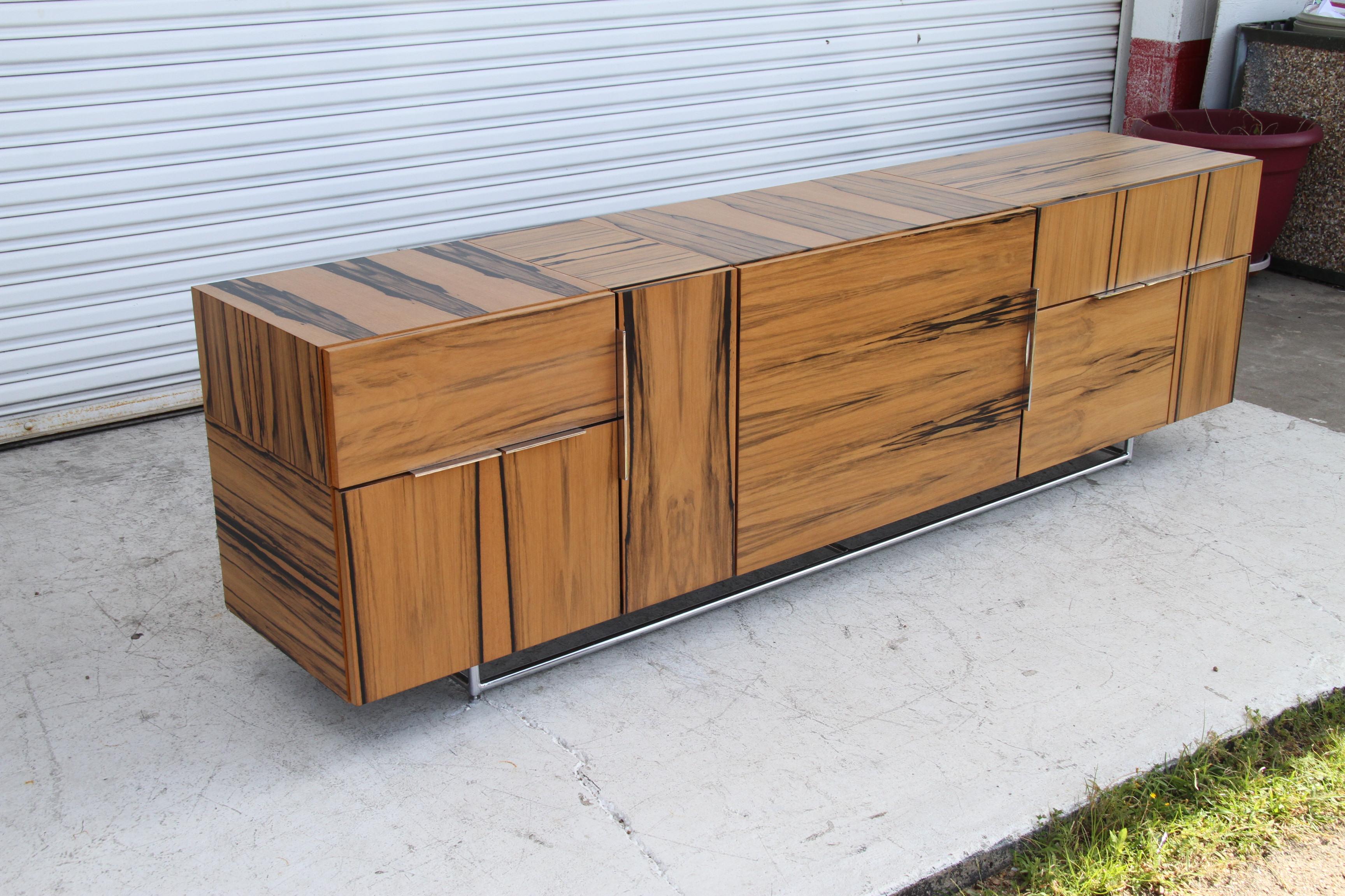 7FT Domino Credenza by Izay Weinburg for Geiger In Good Condition For Sale In Pasadena, TX