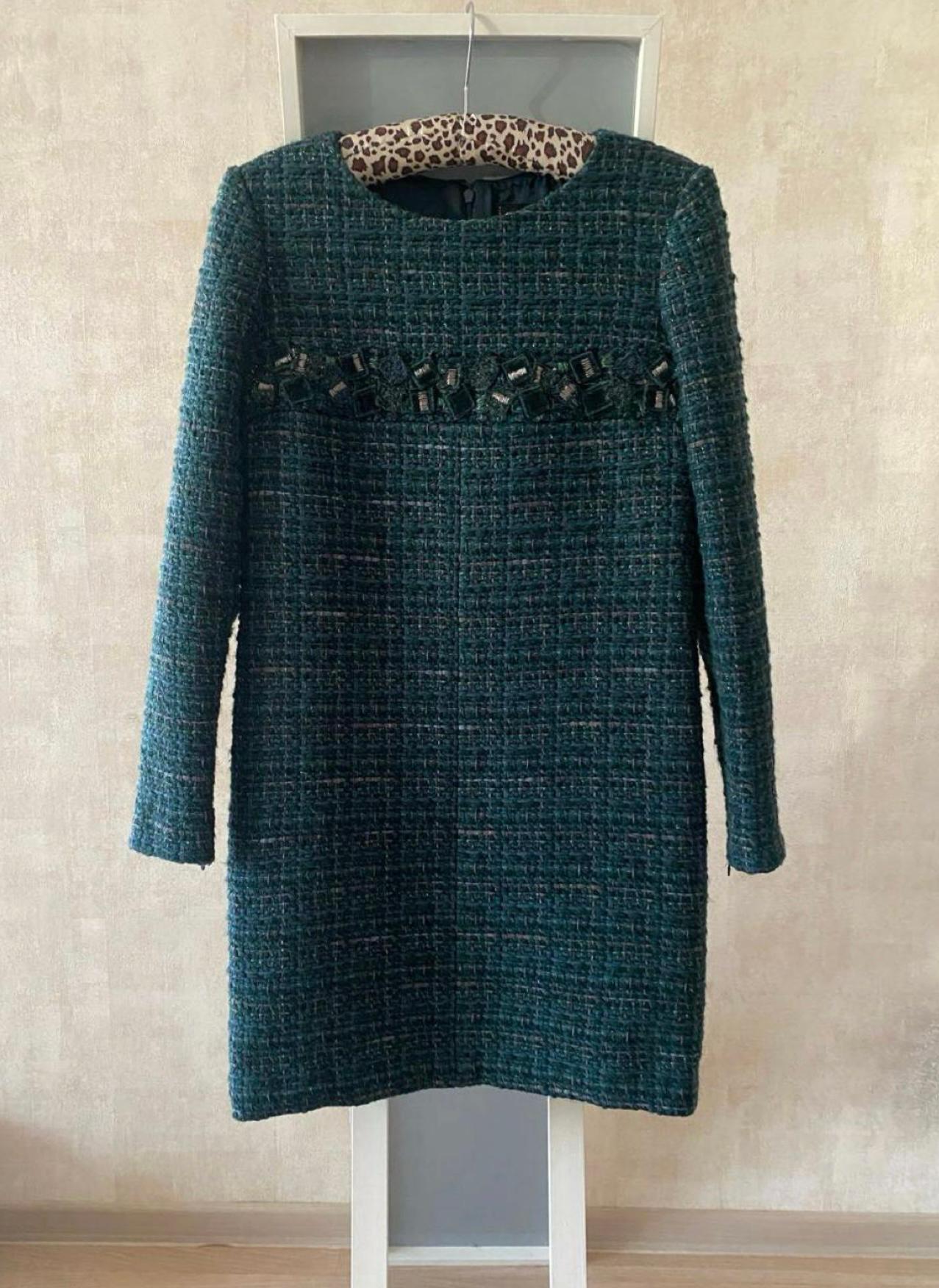 7K$ Runway Emerald Green Lesage Tweed Dress In Excellent Condition For Sale In Dubai, AE