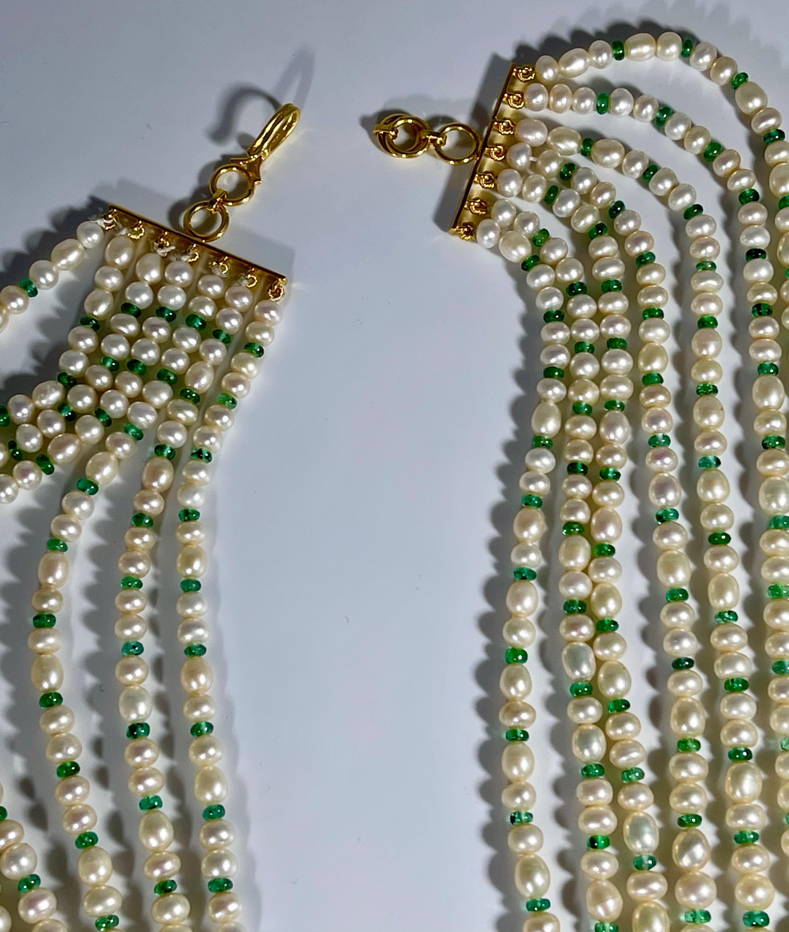 7 Lagen Süßwasserperle , Smaragd Perle + 14K Spacer-Verschluss Opernlänge Halskette im Zustand „Hervorragend“ im Angebot in New York, NY