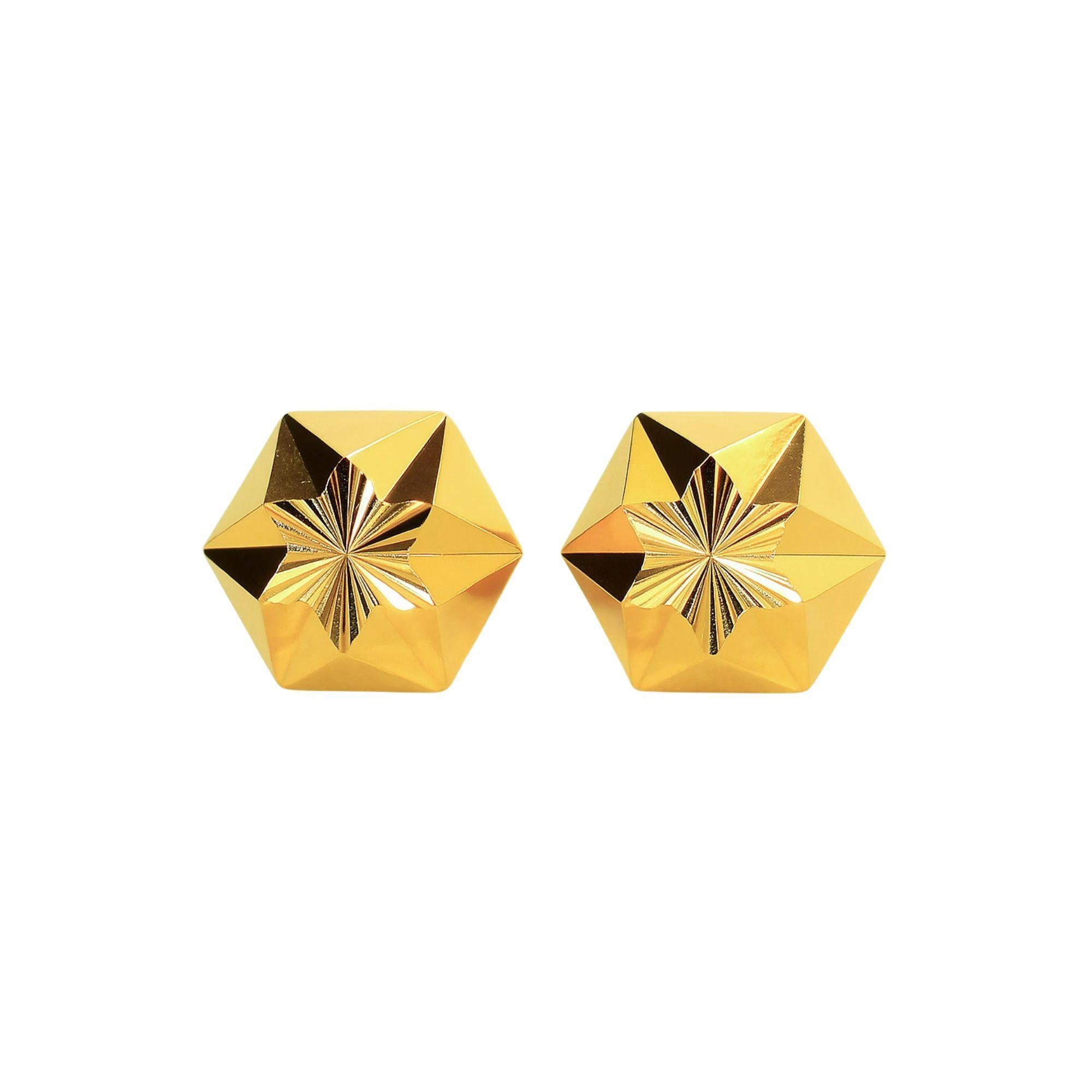 Boucles d'oreilles étoile hexagonale en or 14K avec diamant de 7mm en vente 1